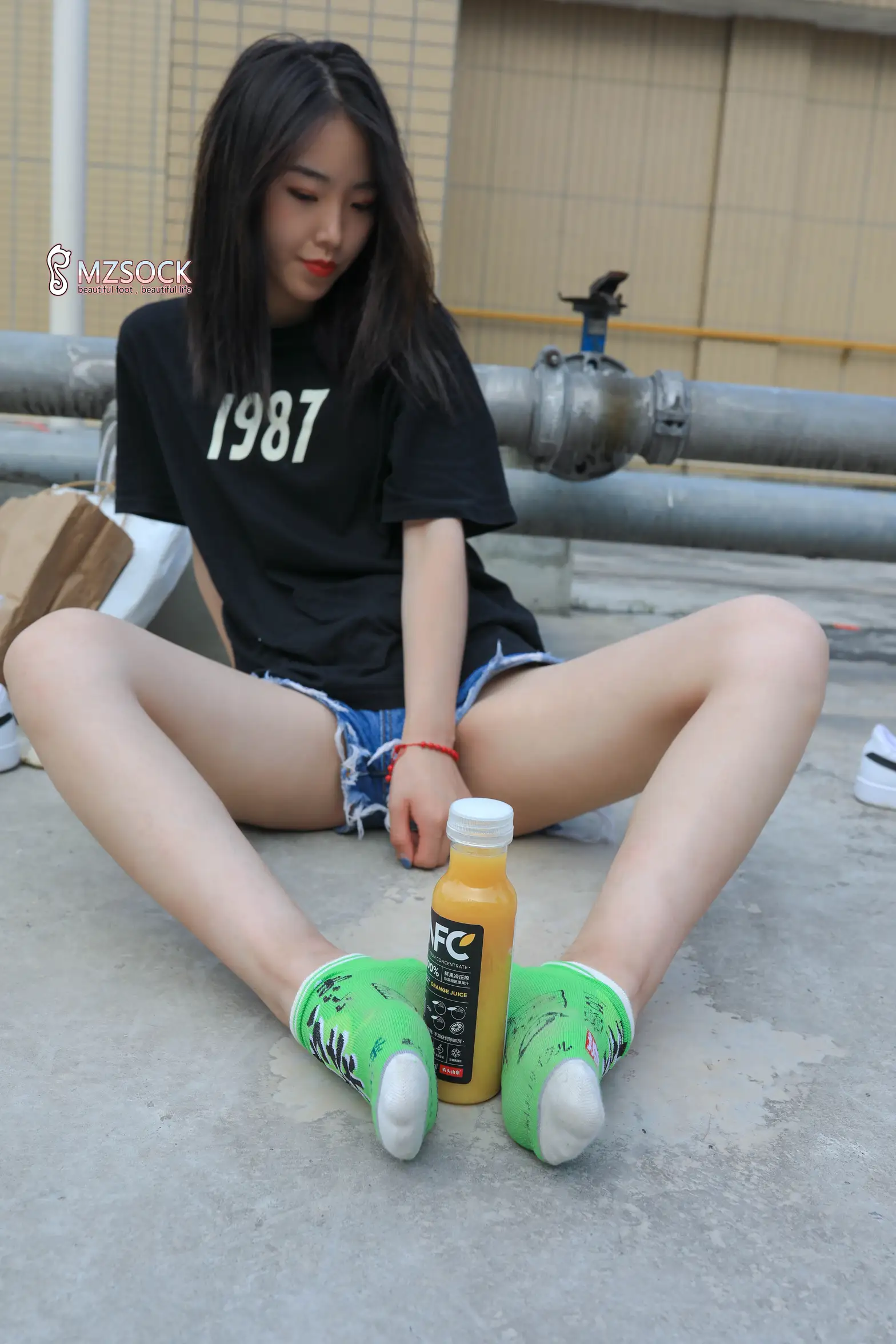 [Mzsock] Love beautiful feet NO.175 Carrie#[64P]-1