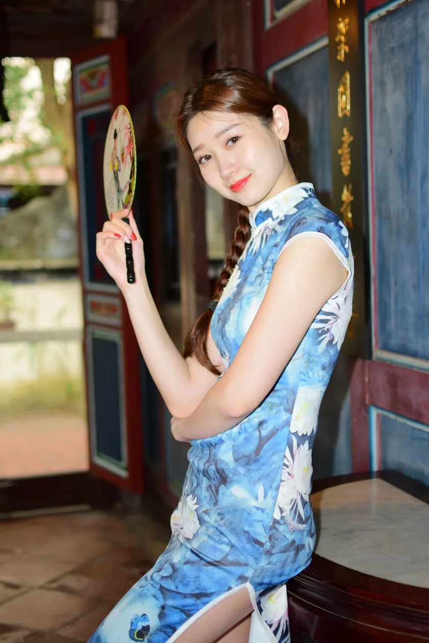 [Mzsock] NO.174 USD High-cut long cheongsam with white high heels and beautiful legs street photography#[105P]-8