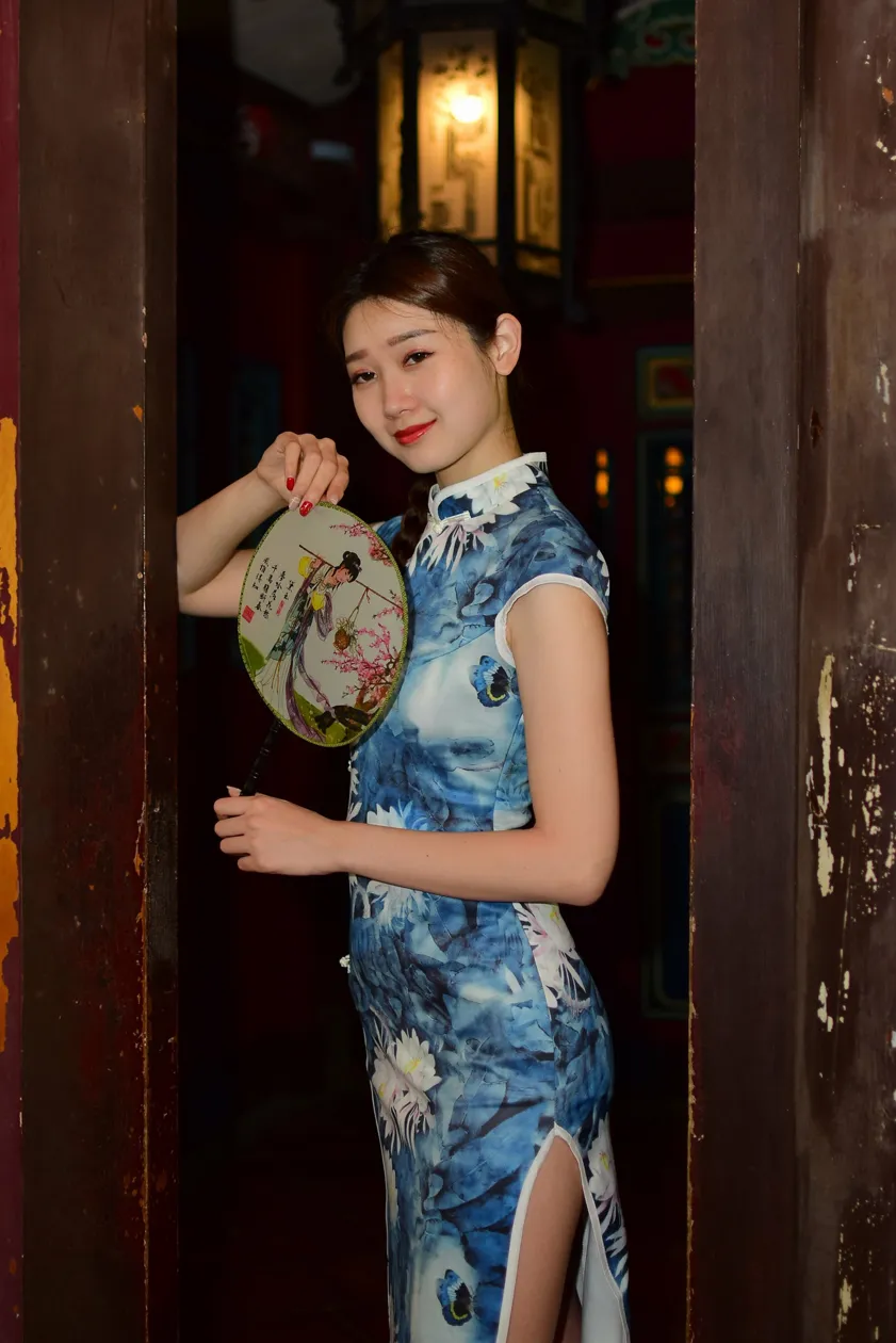 [Mzsock] NO.174 USD High-cut long cheongsam with white high heels and beautiful legs street photography#[105P]-5