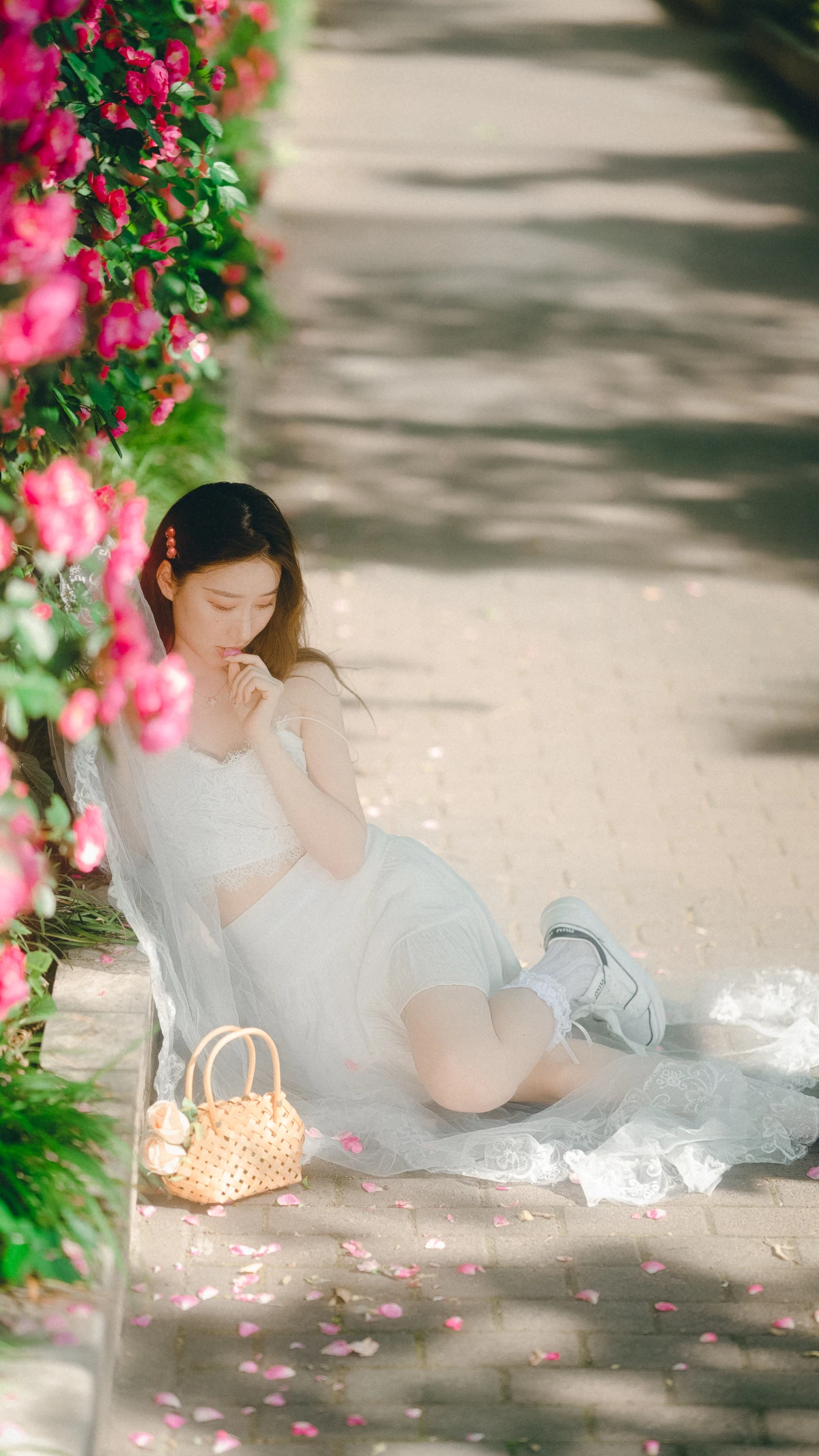 [YITUYU] 2023.05.20 Vol.3048 – Under the Roses peach#[48P]-1