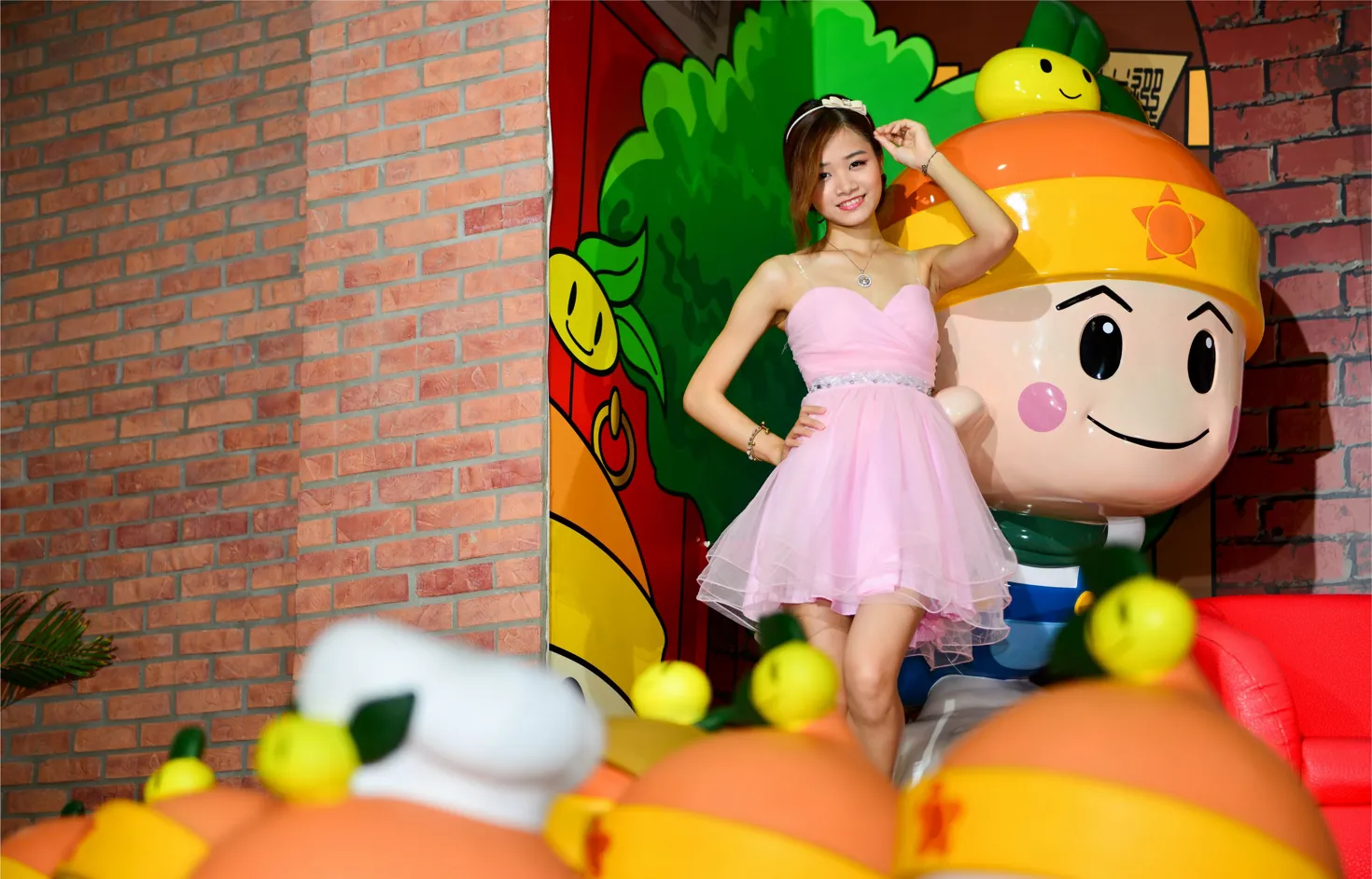 [Mzsock] NO.169 Zhang Yuanzhen, pink dress, high heels and beautiful legs street photography#[105P]-1