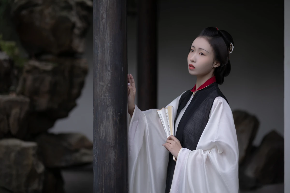 [YITUYU] 2023.05.20 Vol.3050 – Late Ming Dynasty 匌Rr#[34P]-3