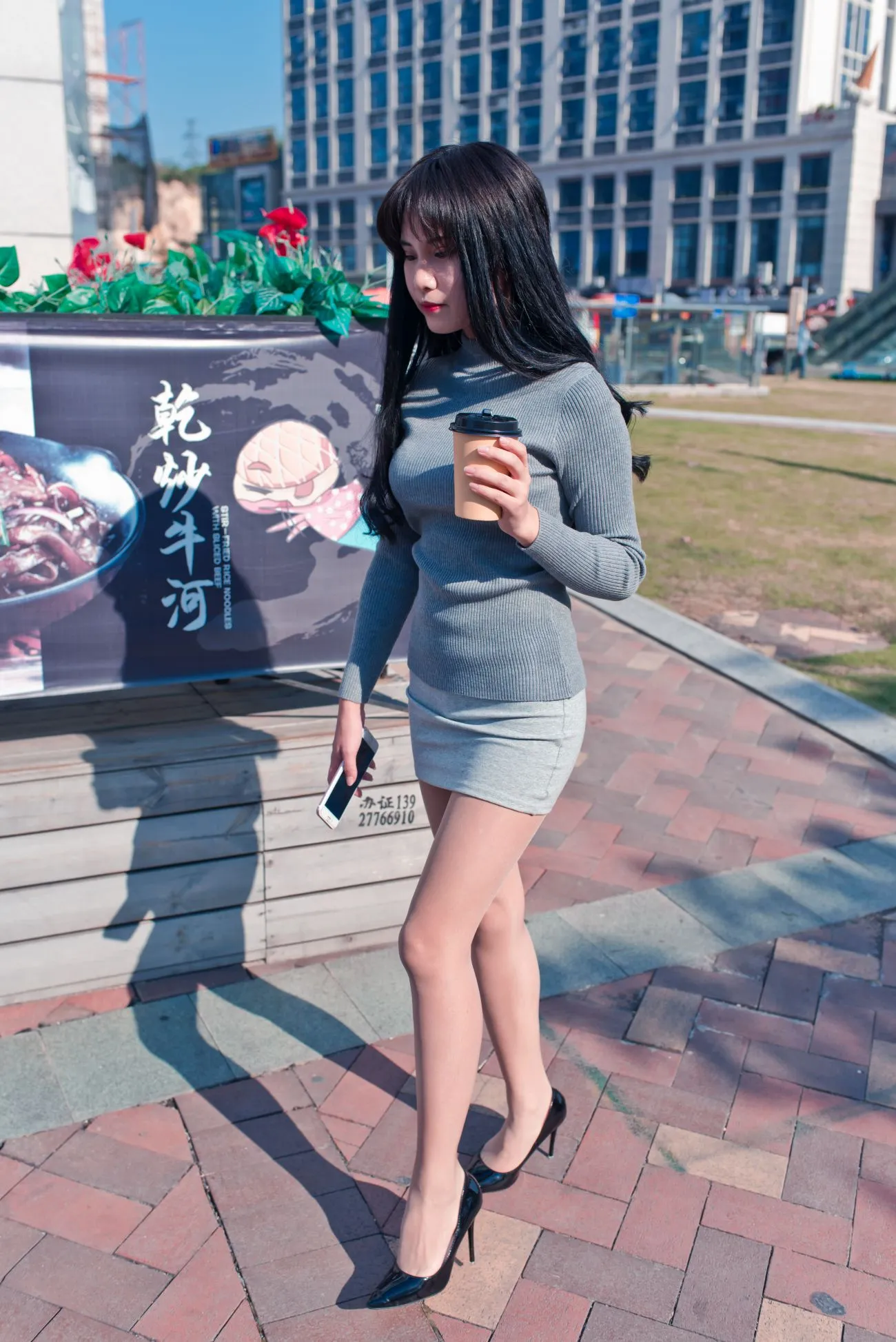 [Mzsock] NO.084 The cute girl in short skirt and silk stockings in the leisure bookstore street photography#[79P]-6
