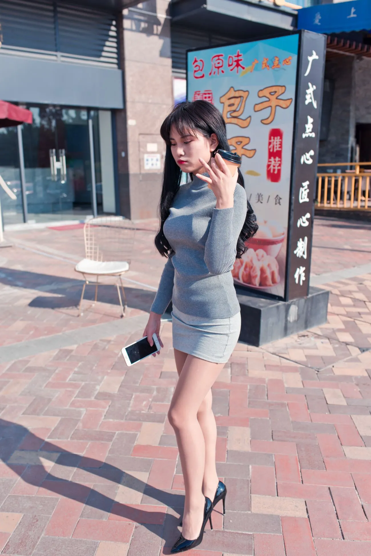 [Mzsock] NO.084 The cute girl in short skirt and silk stockings in the leisure bookstore street photography#[79P]-4