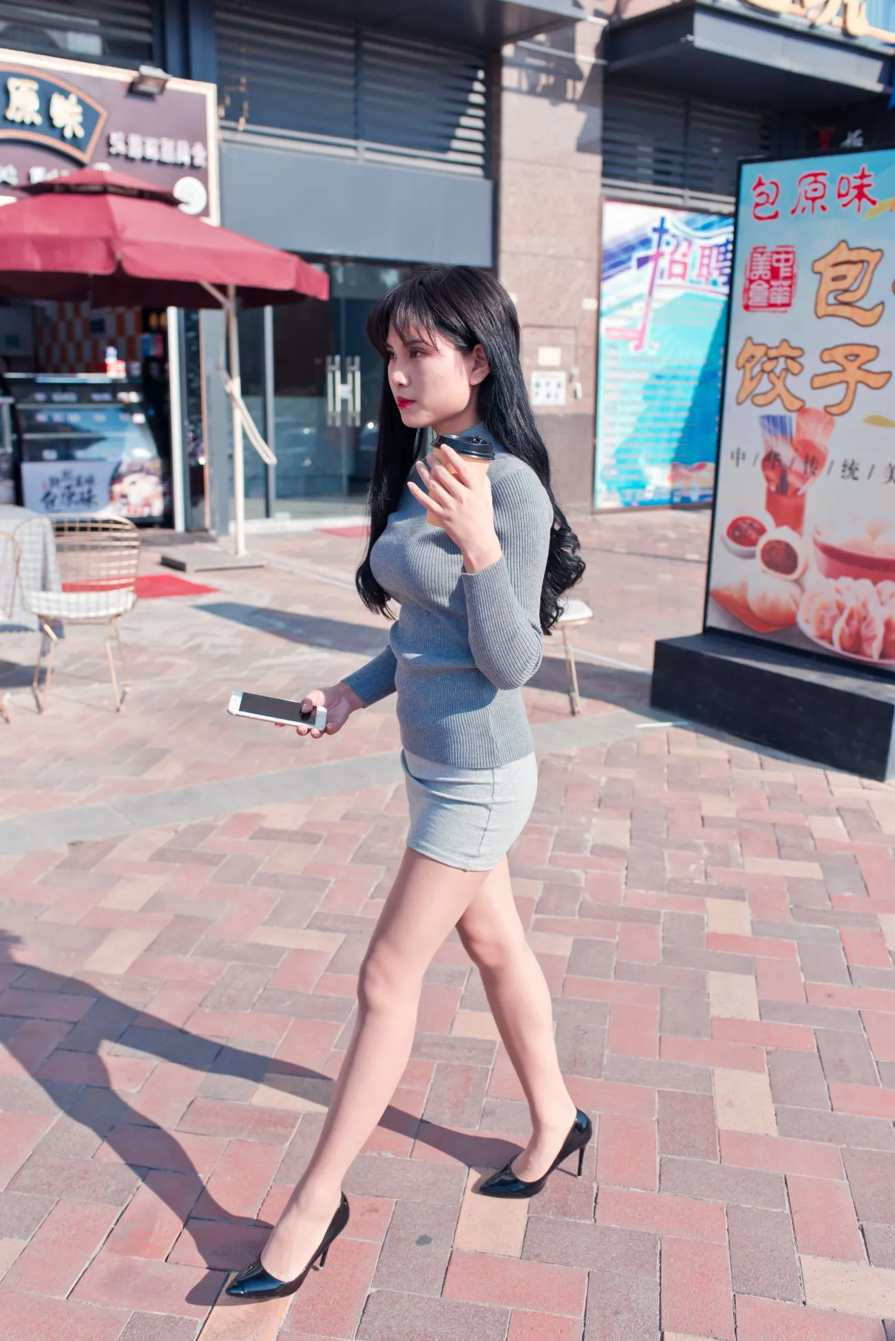 [Mzsock] NO.084 The cute girl in short skirt and silk stockings in the leisure bookstore street photography#[79P]-5