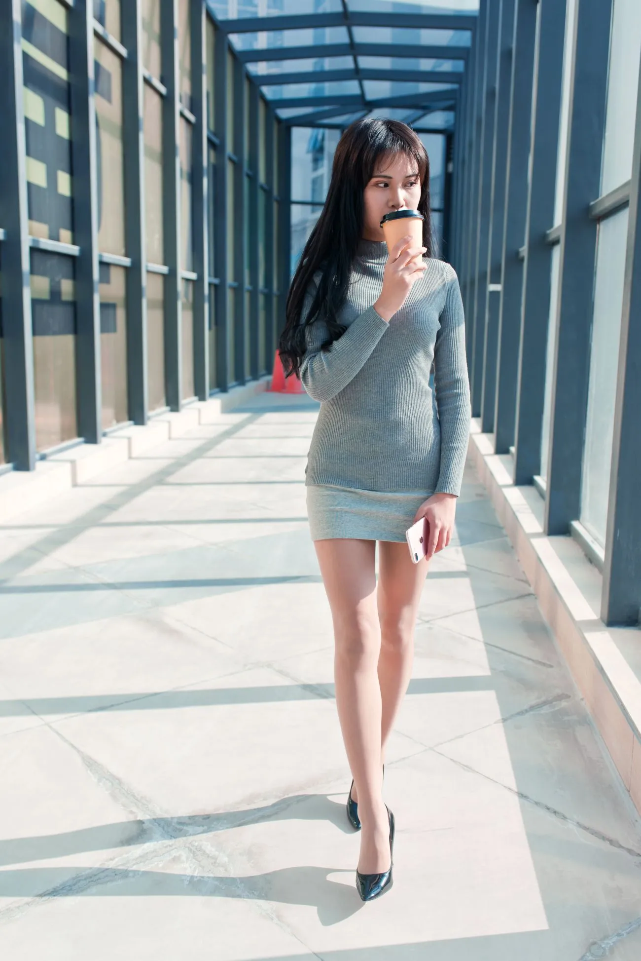 [Mzsock] NO.084 The cute girl in short skirt and silk stockings in the leisure bookstore street photography#[79P]-2