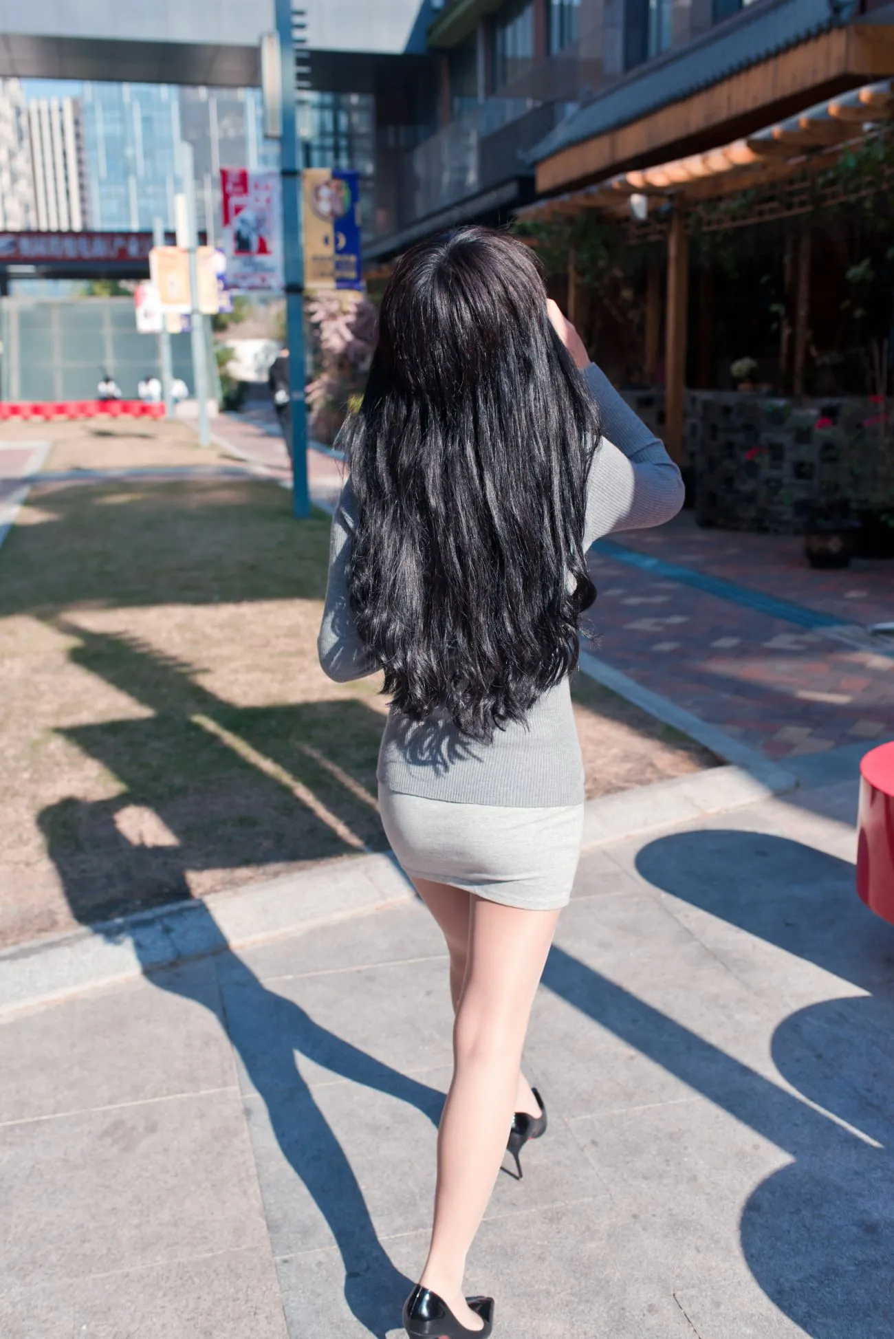 [Mzsock] NO.084 The cute girl in short skirt and silk stockings in the leisure bookstore street photography#[79P]-1