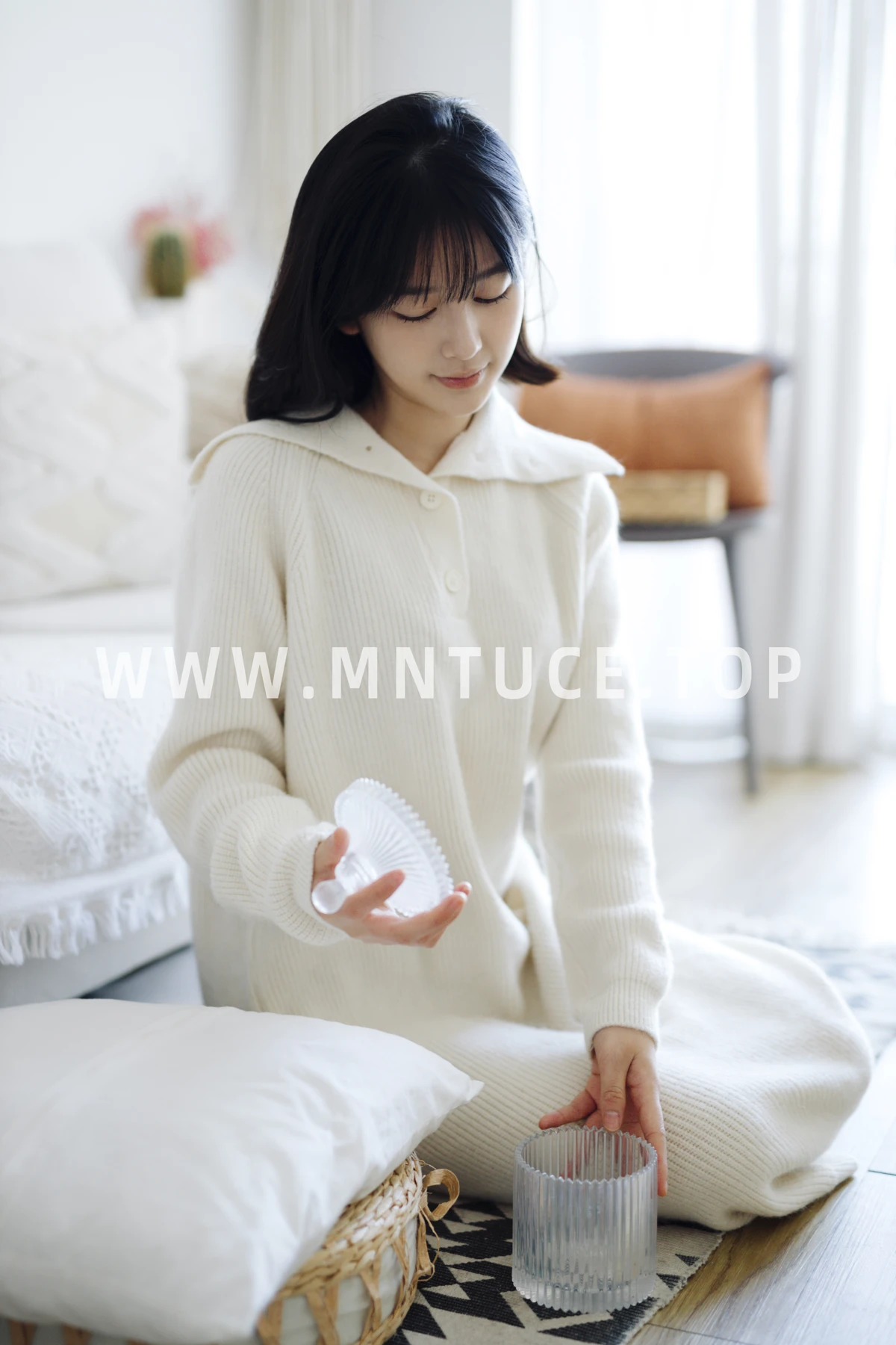 [YITUYU] 2023.02.01 Vol.2940 Alone Room angel#[40P]-1