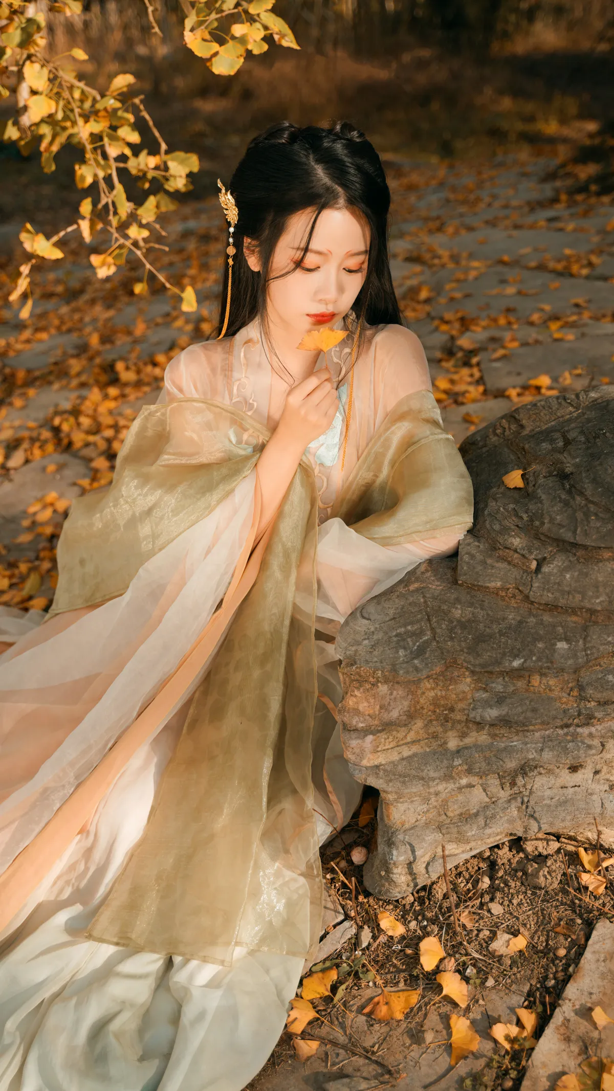 [YITUYU] 2022.12.12 Vol.2664 – Under the Ginkgo Tree Wangwang Xiaoxiaoshu#[39P]-3