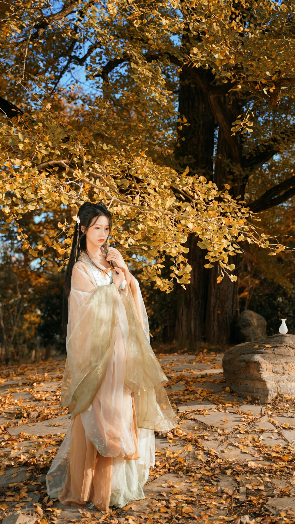 [YITUYU] 2022.12.12 Vol.2664 – Under the Ginkgo Tree Wangwang Xiaoxiaoshu#[39P]-10
