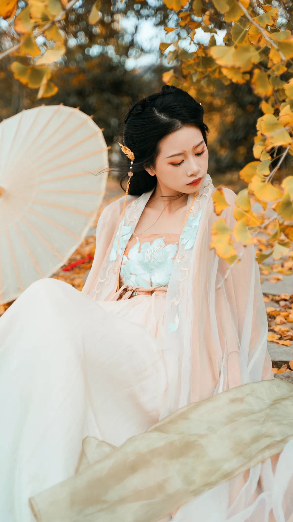 [YITUYU] 2022.12.12 Vol.2664 – Under the Ginkgo Tree Wangwang Xiaoxiaoshu#[39P]-5