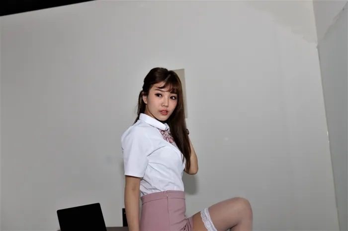 [Mzsock] NO.010 Long-legged beauty model Xiaoyu vs. Katie Office OL secretary Sexy outdoor shooting 2 street photography#[84P]-10