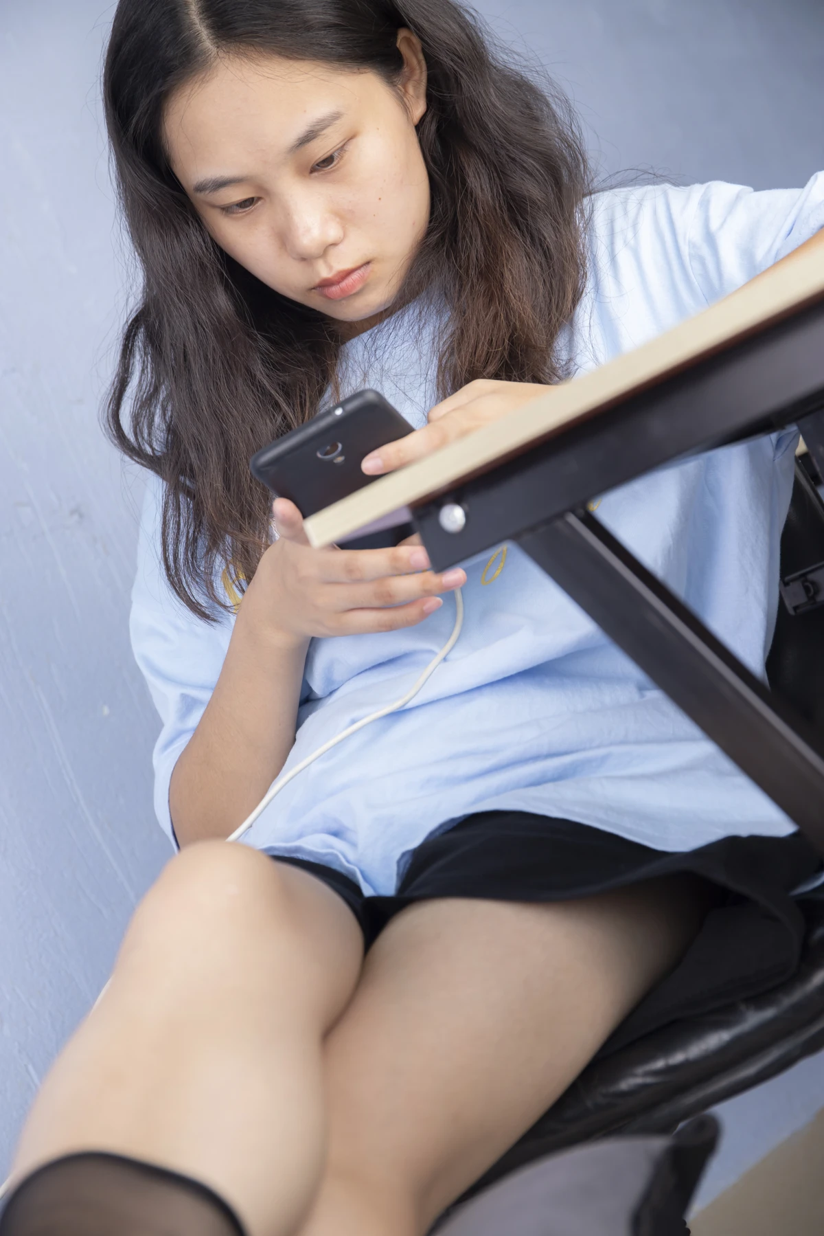 [Mzsock] NO.010 Model Peng Peng shows off her beautiful feet in transparent black stockings in the office, in various postures that are very tempting Southern football skills#[126P]-3