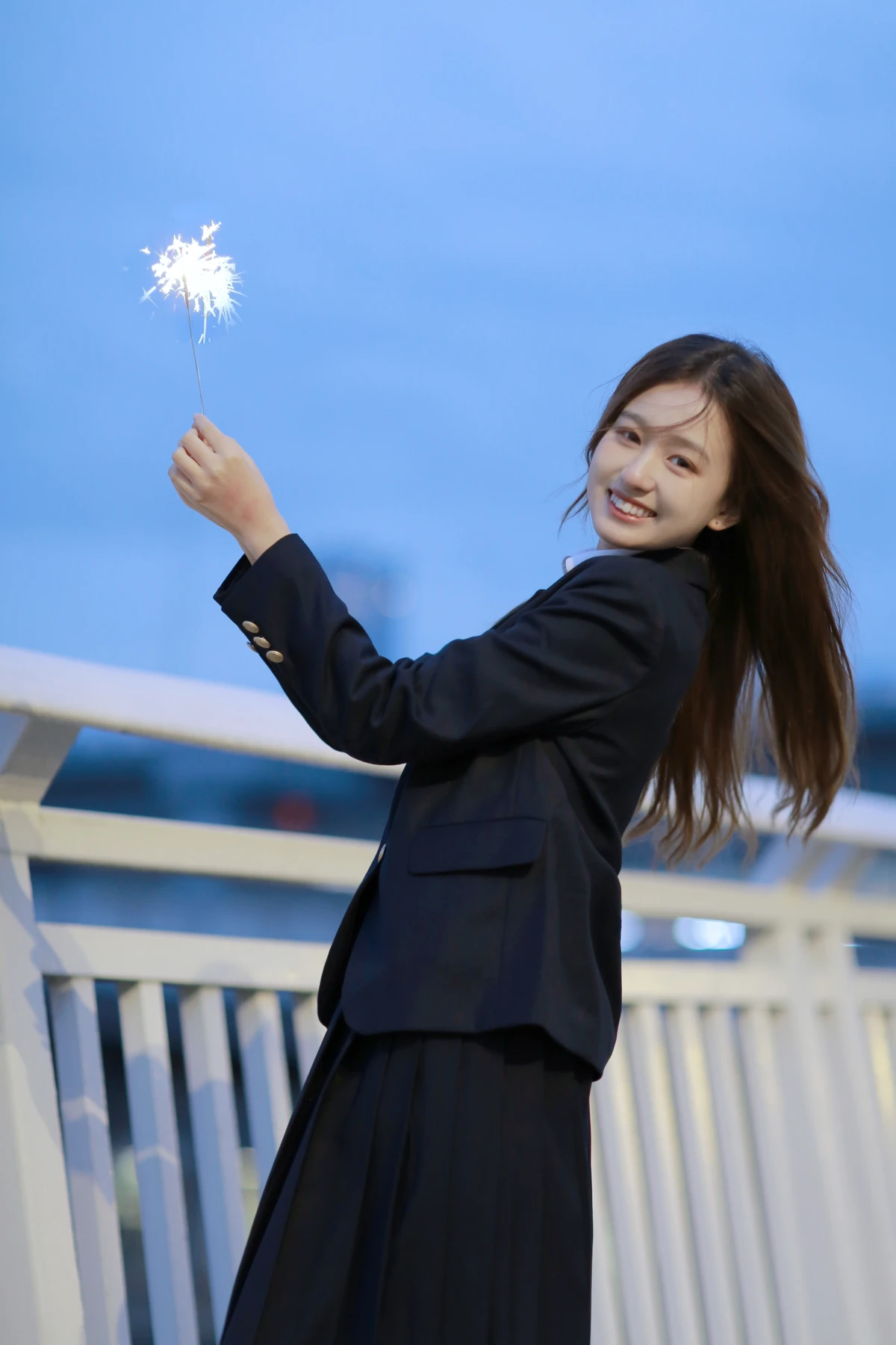 [YITUYU] 2023.01.03 Vol.2830 – Encounter on the blue night Rachel's happy life#[22P]-1