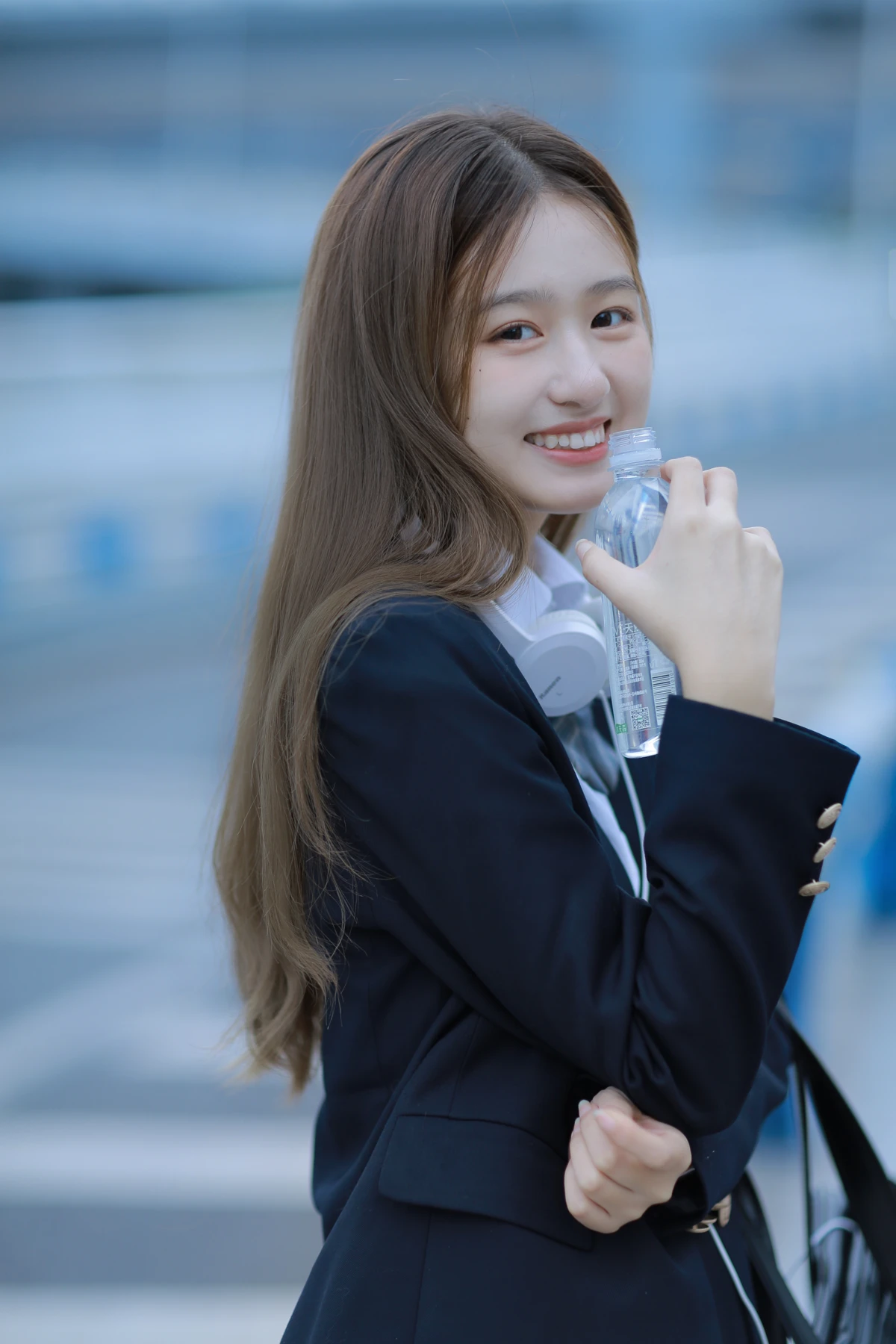 [YITUYU] 2023.01.03 Vol.2830 – Encounter on the blue night Rachel's happy life#[22P]-2