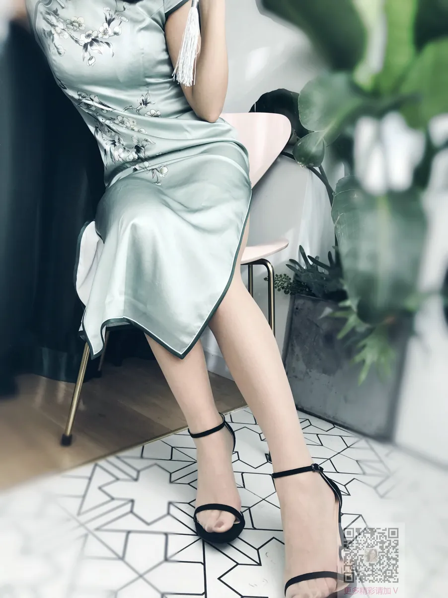 [Mzsock] NO.115 Sister Nia Qiaoqiao’s sexy cheongsam at home street photography#[64P]-3