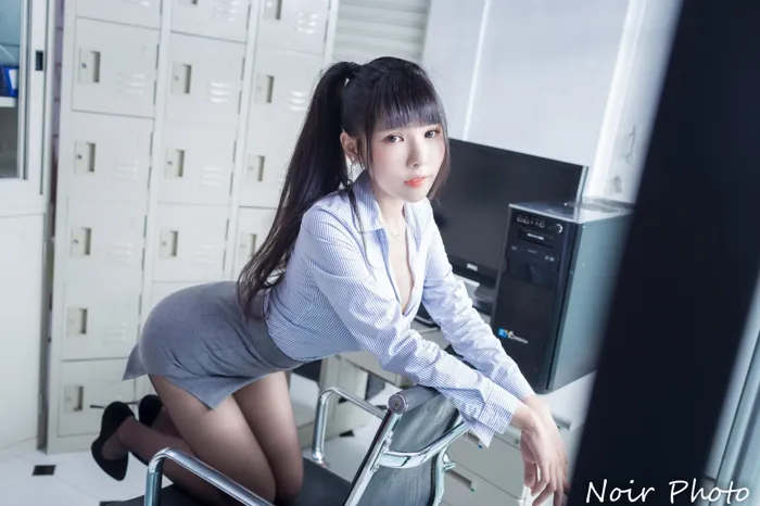 [Mzsock] NO.072 Yishuang OL black stockings high heels beautiful legs outdoor shooting street photography#[37P]-5