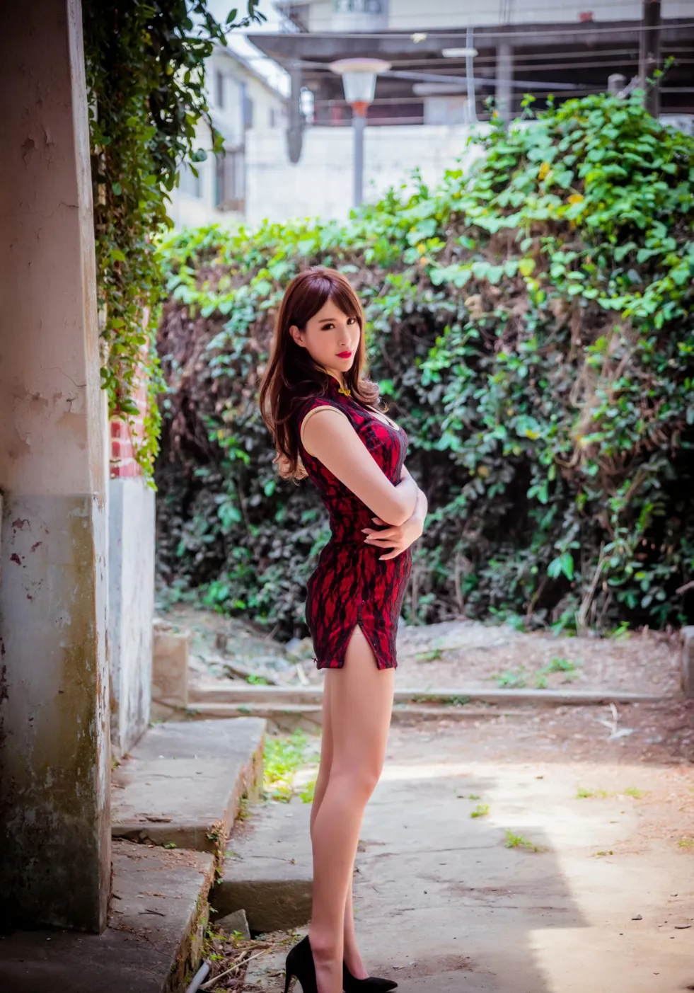 [Mzsock] NO.177 Wu Yuqi Red Flower Short Cheongsam High Heels Beautiful Legs street photography#[105P]-6