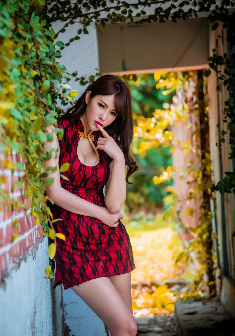 [Mzsock] NO.177 Wu Yuqi Red Flower Short Cheongsam High Heels Beautiful Legs street photography#[105P]-6