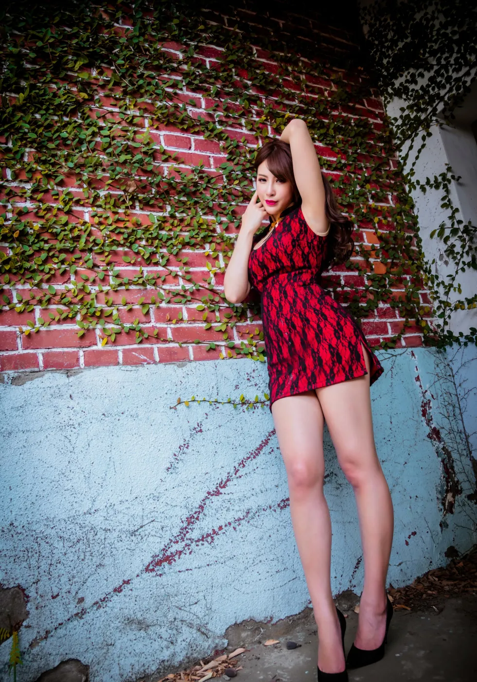 [Mzsock] NO.177 Wu Yuqi Red Flower Short Cheongsam High Heels Beautiful Legs street photography#[105P]-9