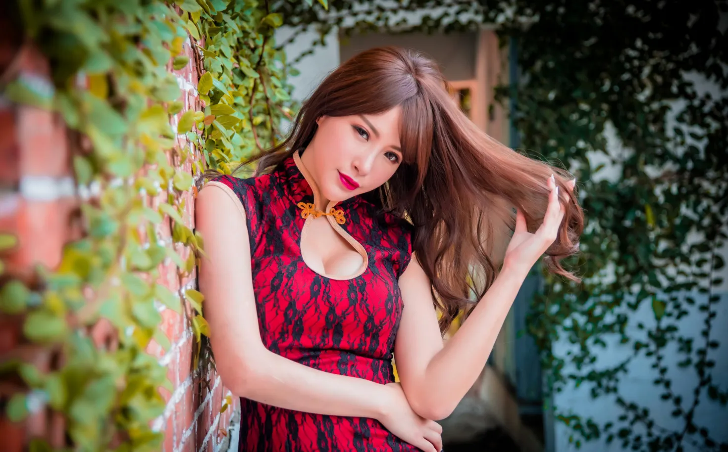 [Mzsock] NO.177 Wu Yuqi Red Flower Short Cheongsam High Heels Beautiful Legs street photography#[105P]-7