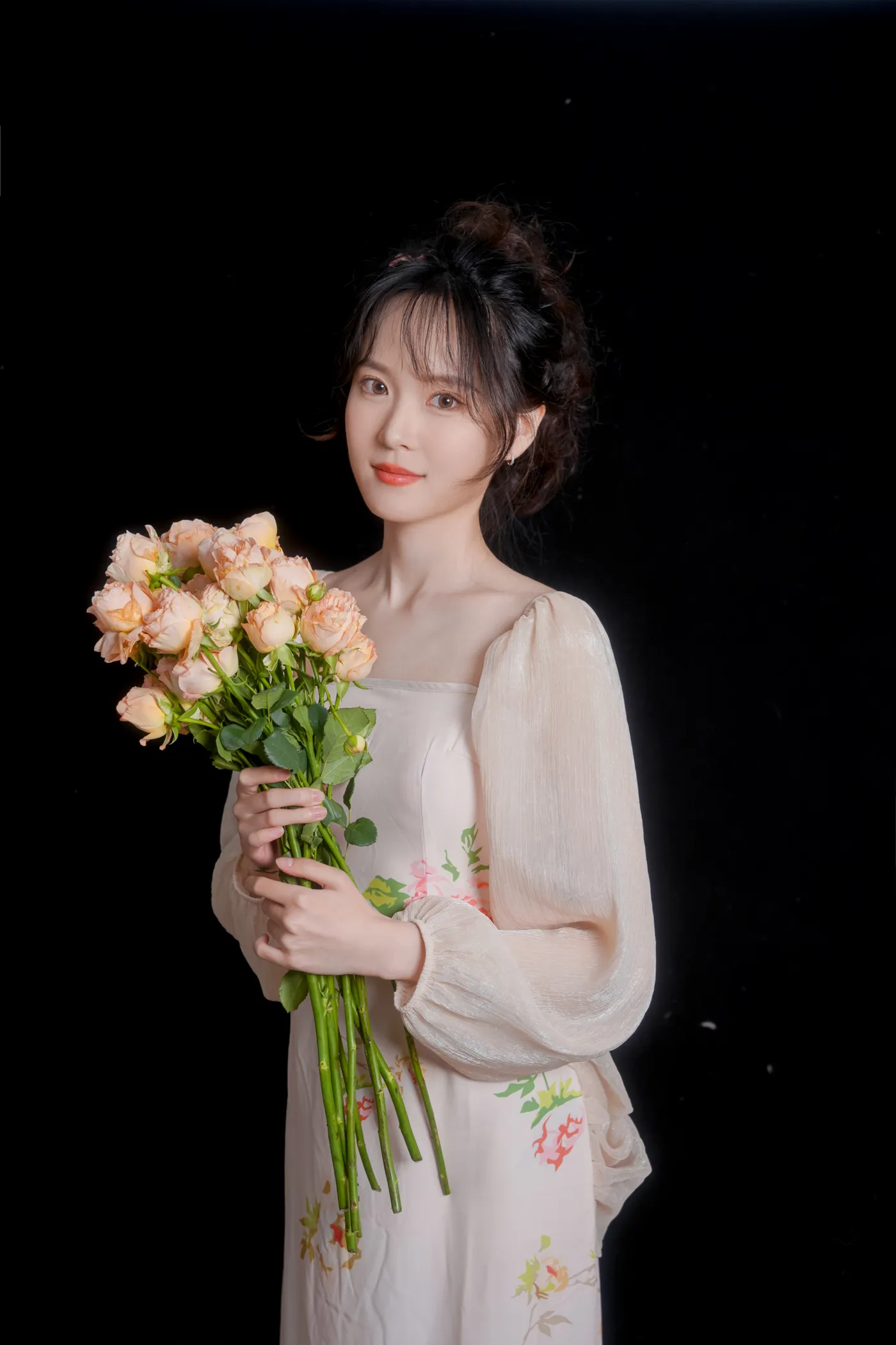 [YITUYU] 2022.12.06 Vol.2616 – Juliet three cats#[26P]-1