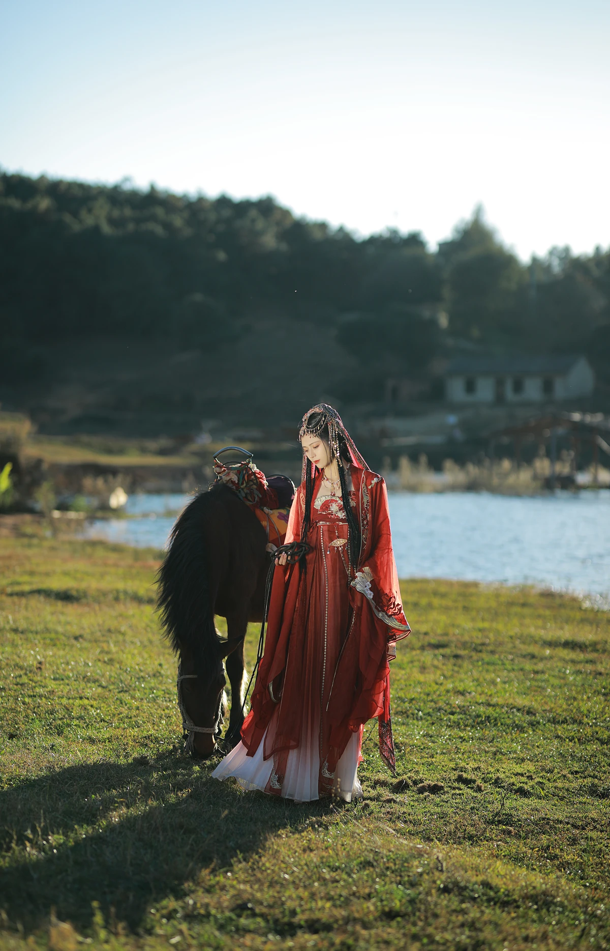 [YITUYU] 2023.01.13 Vol.2909 The setting sun is flowing with fire, the wind is dancing with the sand, and the setting sun reflects the colorful clouds My age#[24P]-10