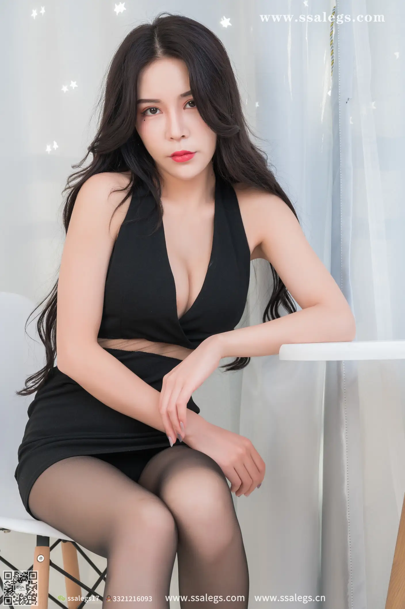 [Mzsock] NO.411 Nana takes a real photo of Royal Sister in black stockings (Part 1) silk club#[124P]-4