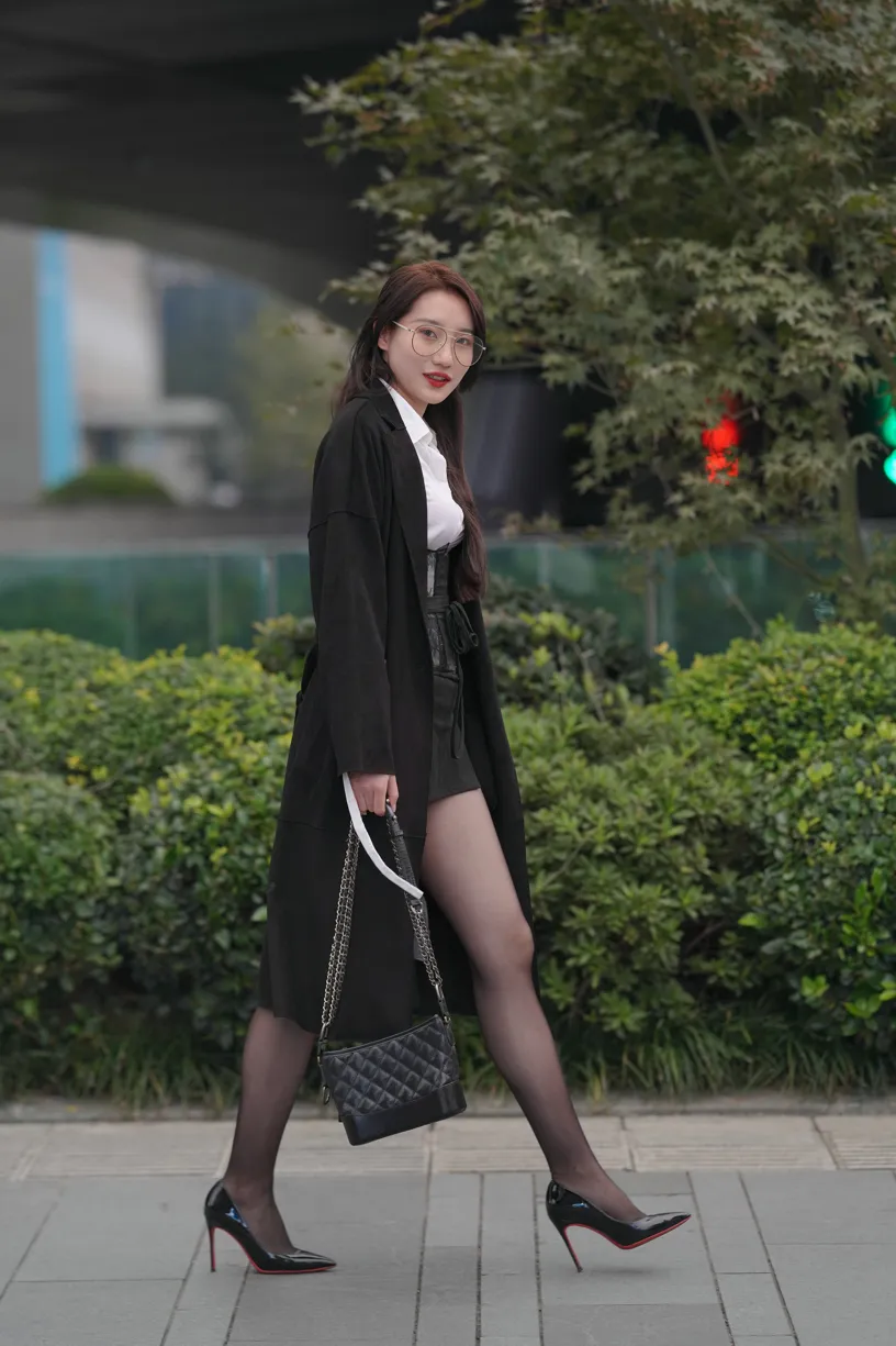 [Mzsock] NO.160 Long legs in black stockings street photography#[105P]-3