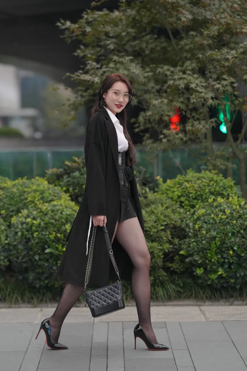 [Mzsock] NO.160 Long legs in black stockings street photography#[105P]-4