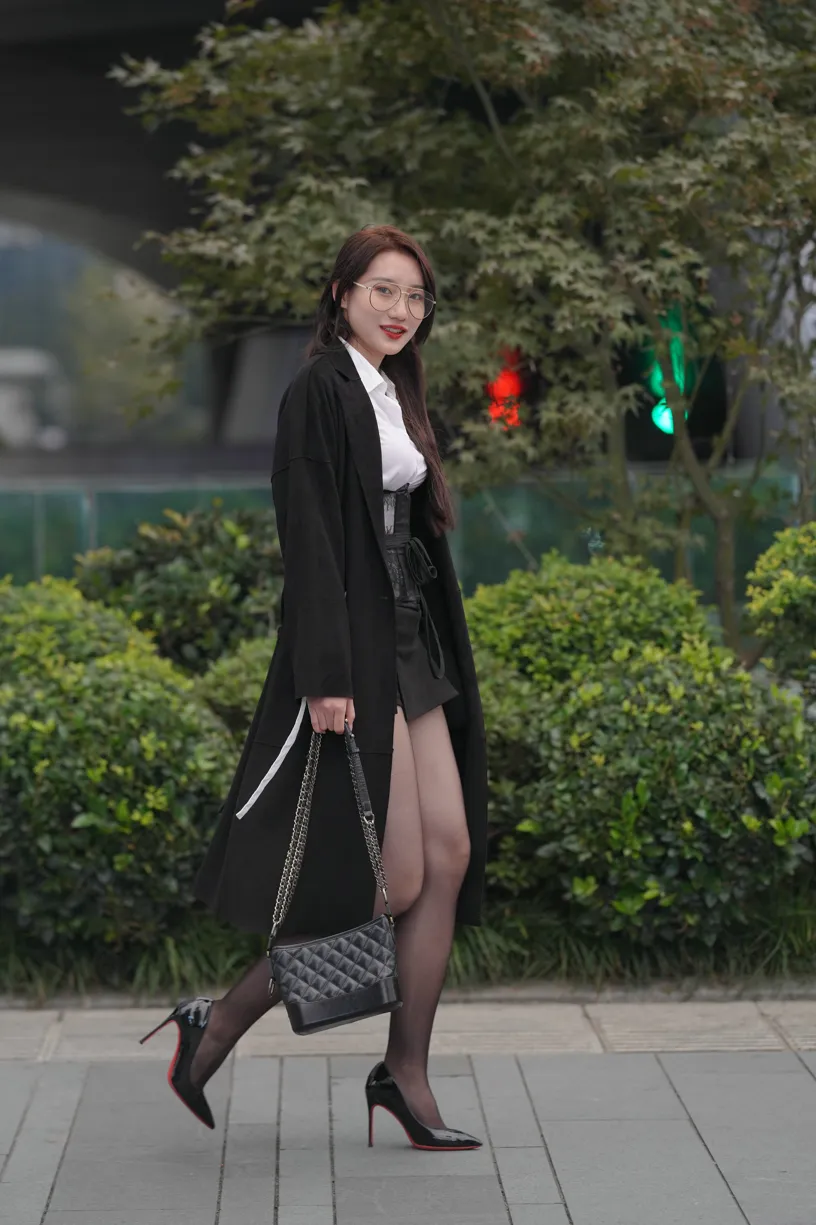 [Mzsock] NO.160 Long legs in black stockings street photography#[105P]-5