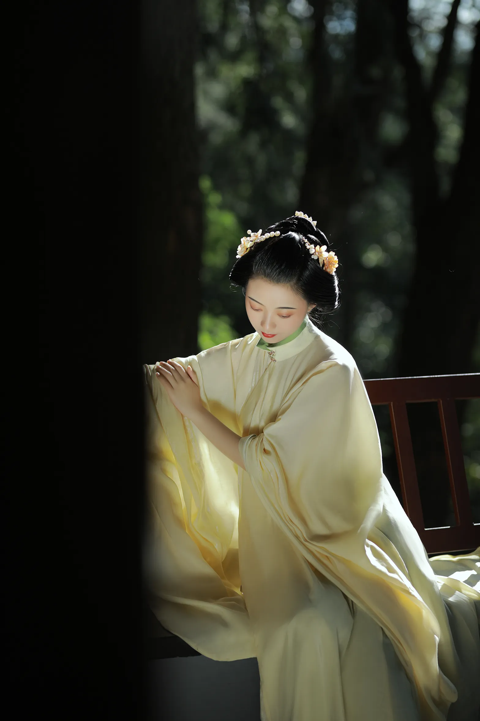 [YITUYU] 2022.11.30 Vol.2561 – Light Spring Mountain YunFleur#[40P]-1