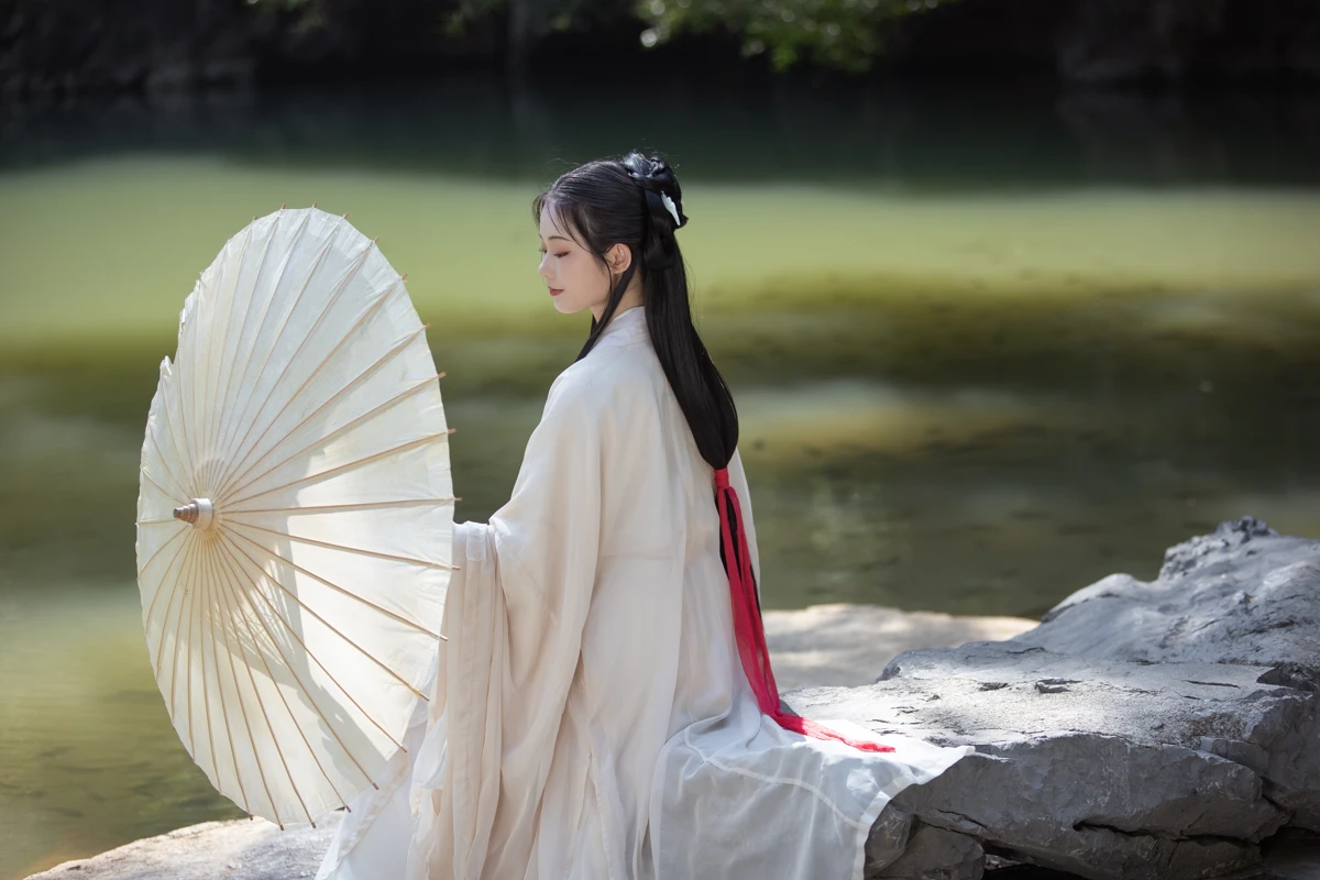 [YITUYU] 2022.12.27 Vol.2767 – Spring Peipei#[34P]-2