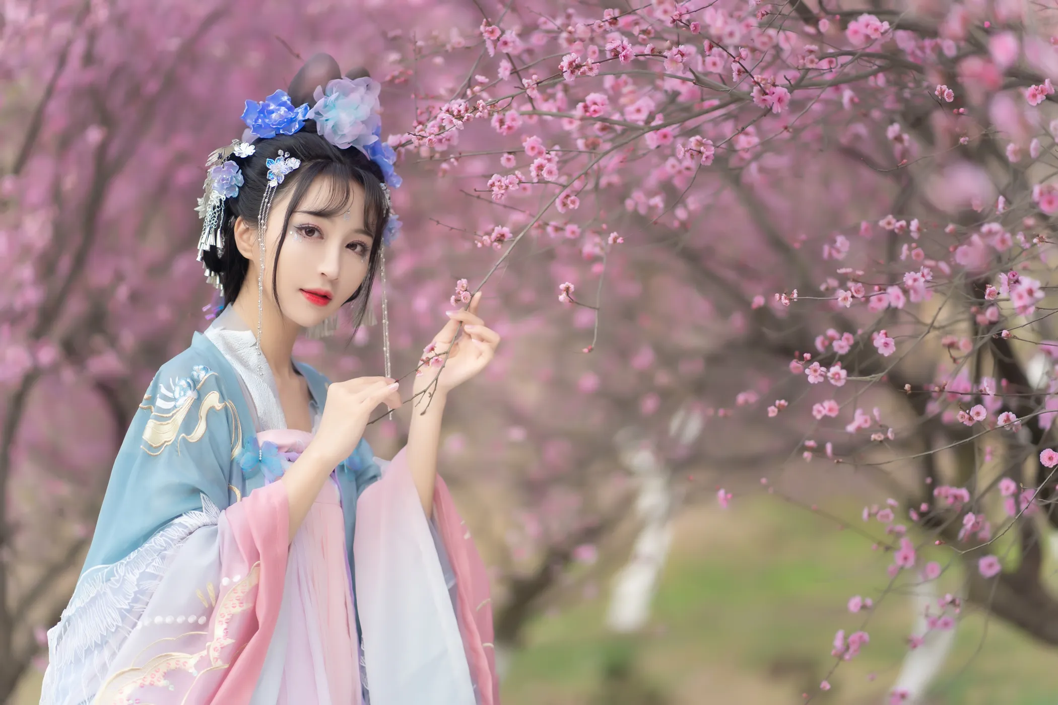 [YITUYU] 2022.11.28 Vol.2548 – Linglong -Qiluosheng’s little Susu-#[35P]-3