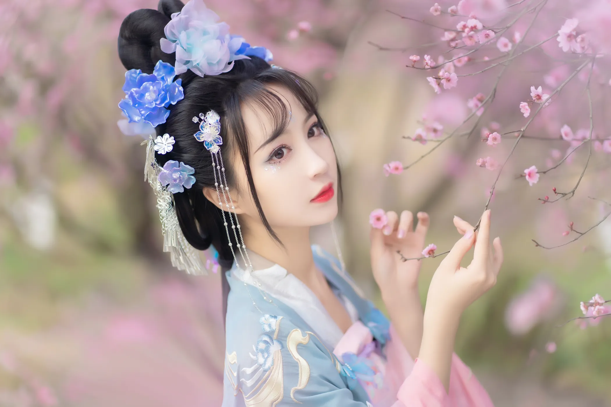 [YITUYU] 2022.11.28 Vol.2548 – Linglong -Qiluosheng’s little Susu-#[35P]-4