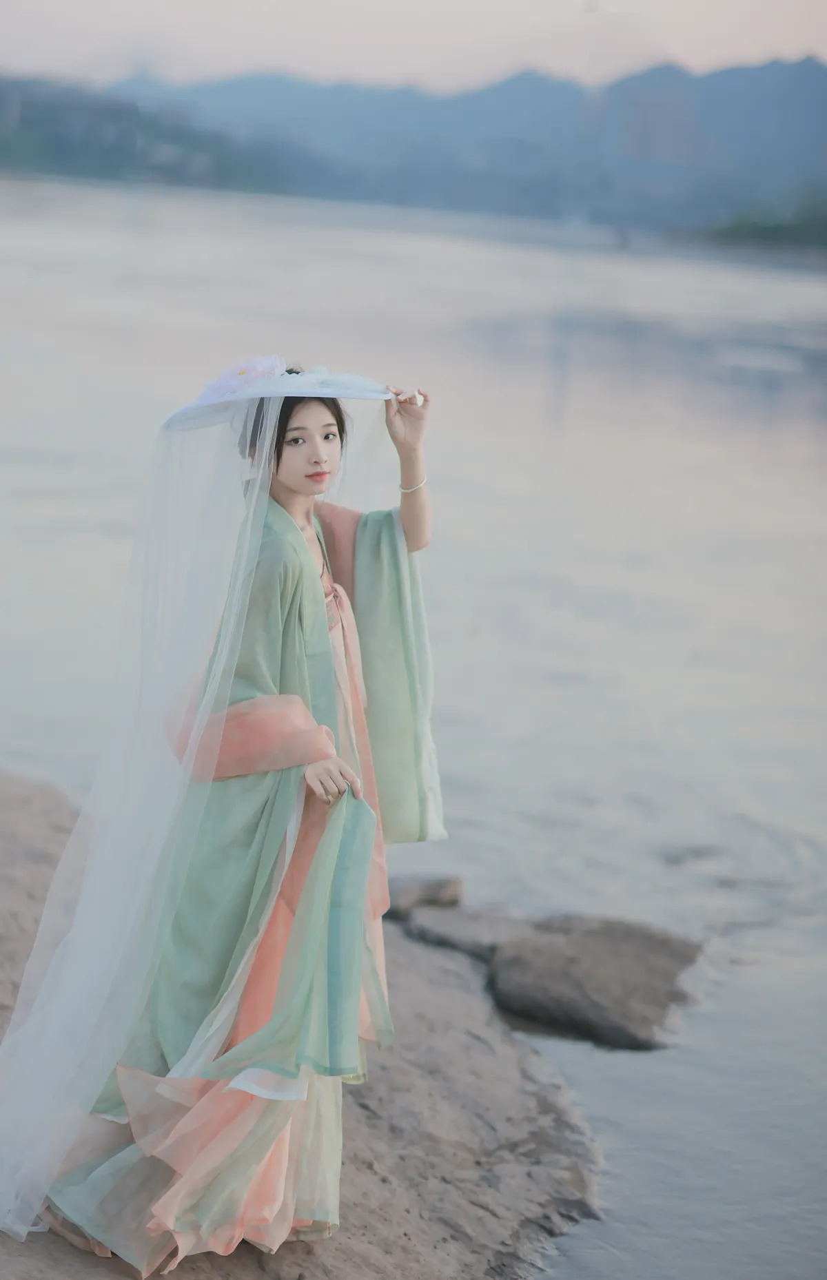 [YITUYU] 2022.12.15 Vol.2686 – Galaxy Rolls and rolls#[23P]-2