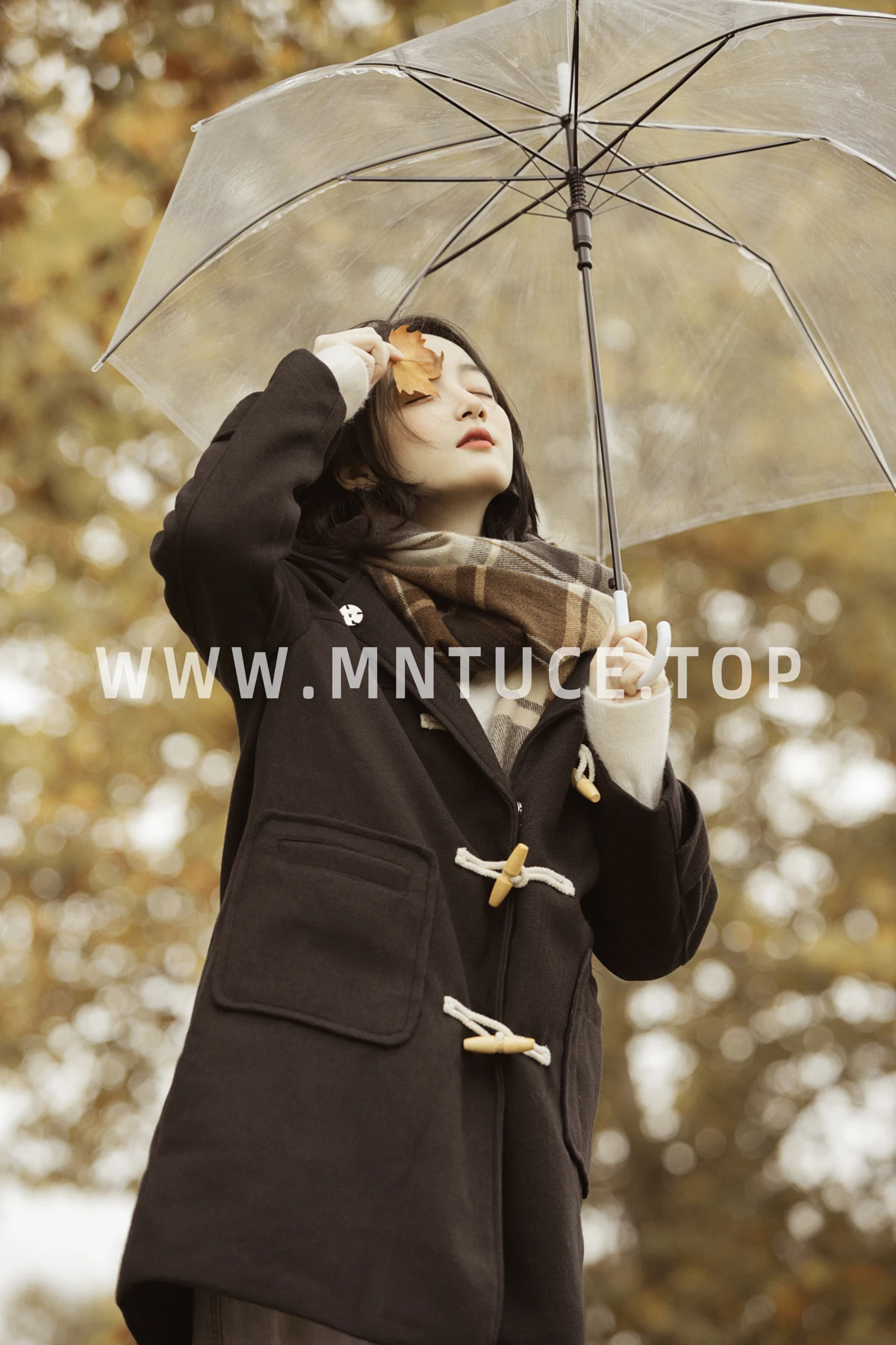 [YITUYU] 2023.01.16 Vol.2925 Walking in the sycamore forest Xiao Luye#[26P]-1