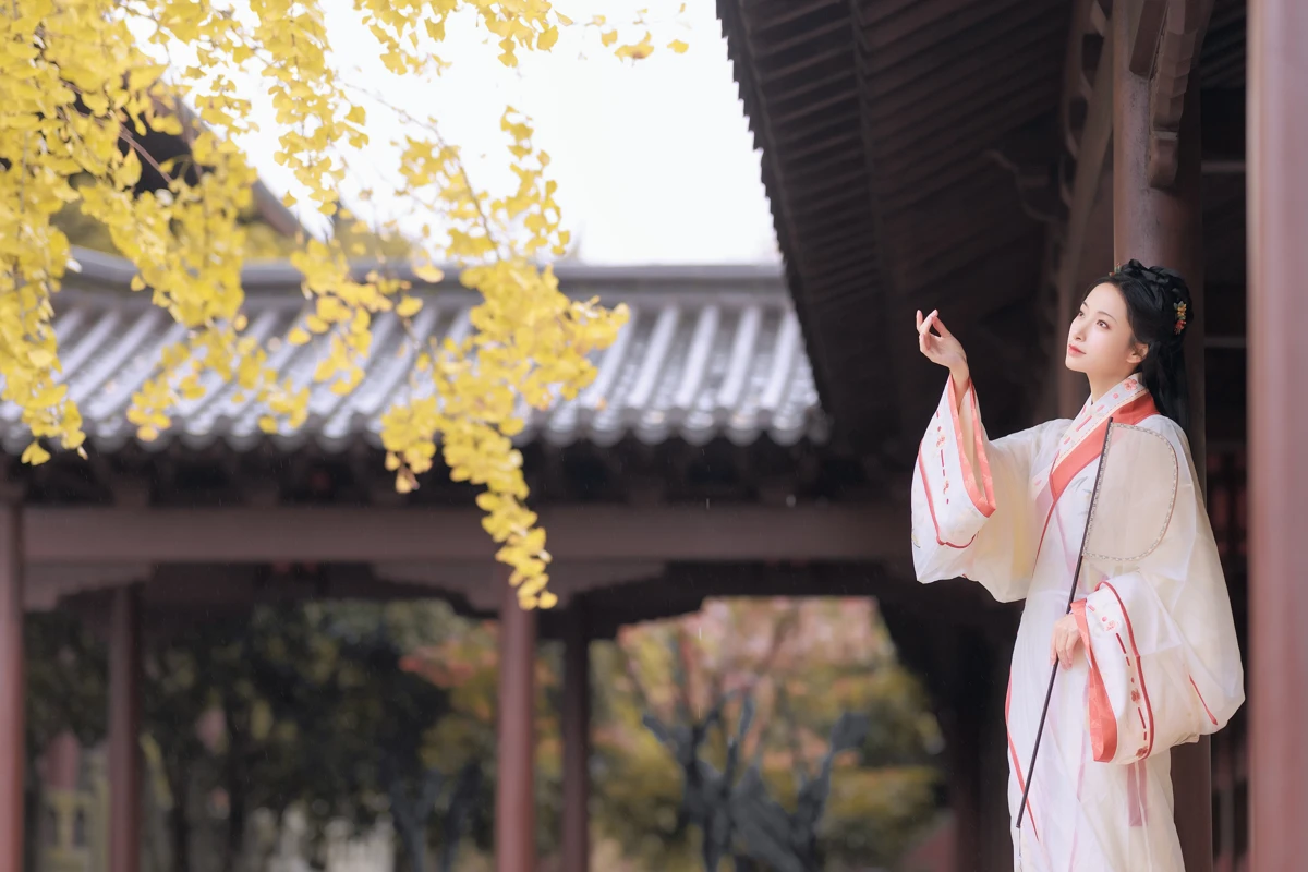 [YITUYU] 2023.01.10 Vol.2886 – Ginkgo in the Rain #[24P]-5