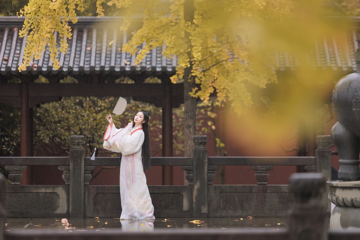[YITUYU] 2023.01.10 Vol.2886 – Ginkgo in the Rain #[24P]-4