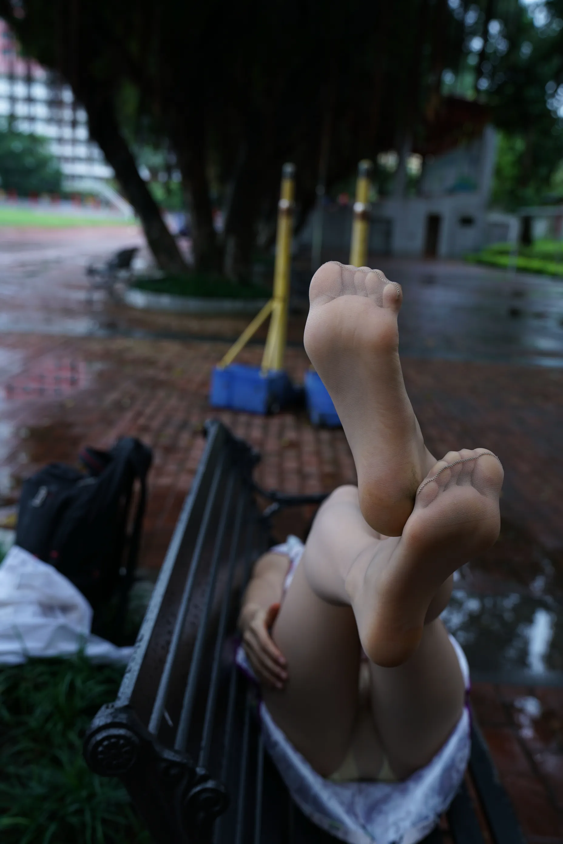 [Mzsock] NO.002 Xiaoshi, a male doctor, works part-time as a model with silky feet street photography#[94P]-1
