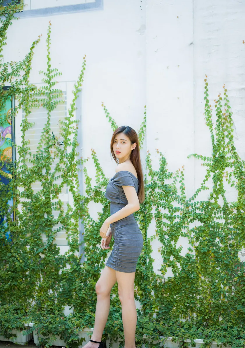 [Mzsock] NO.207 Jin Yunqiao off-shoulder dress and short skirt with high legs street photography#[54P]-9
