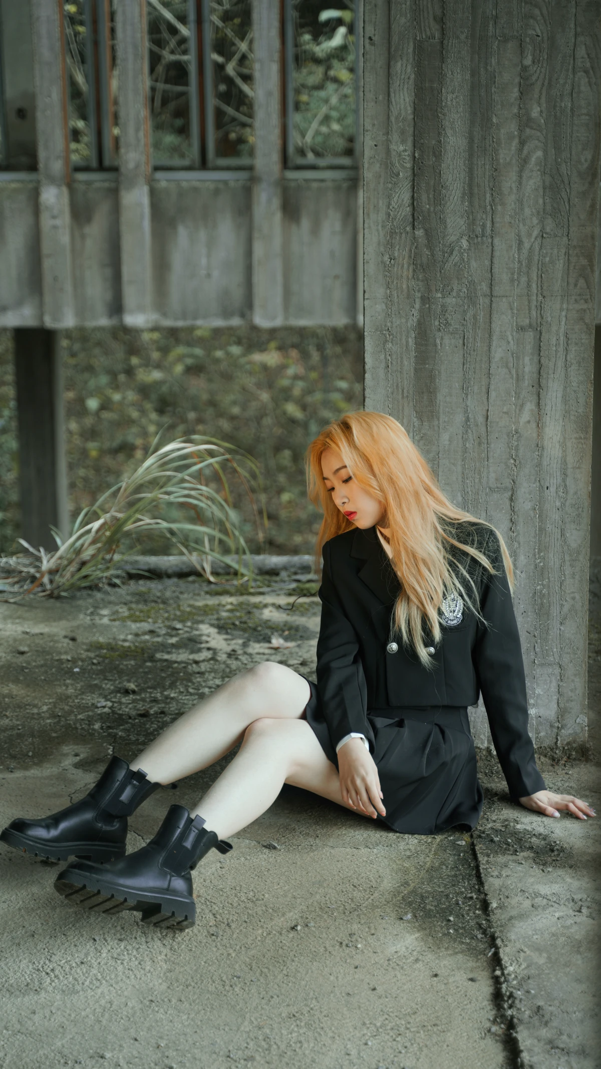 [YITUYU] 2022.12.21 Vol.2726 – Lost Years Grass on the field#[24P]-1