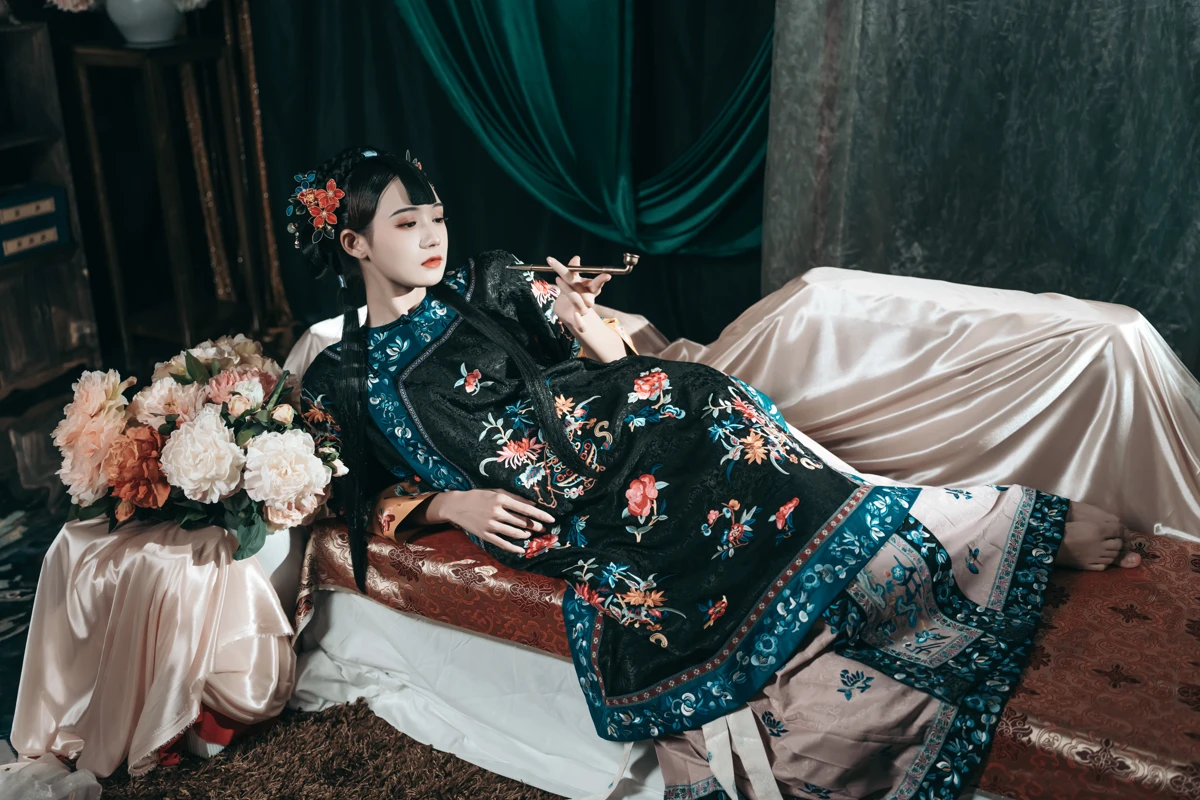[YITUYU] 2023.01.01 Vol.2809 – Old Dreams of the Qing Dynasty Rabbit Zzz won't eat carrots#[42P]-9