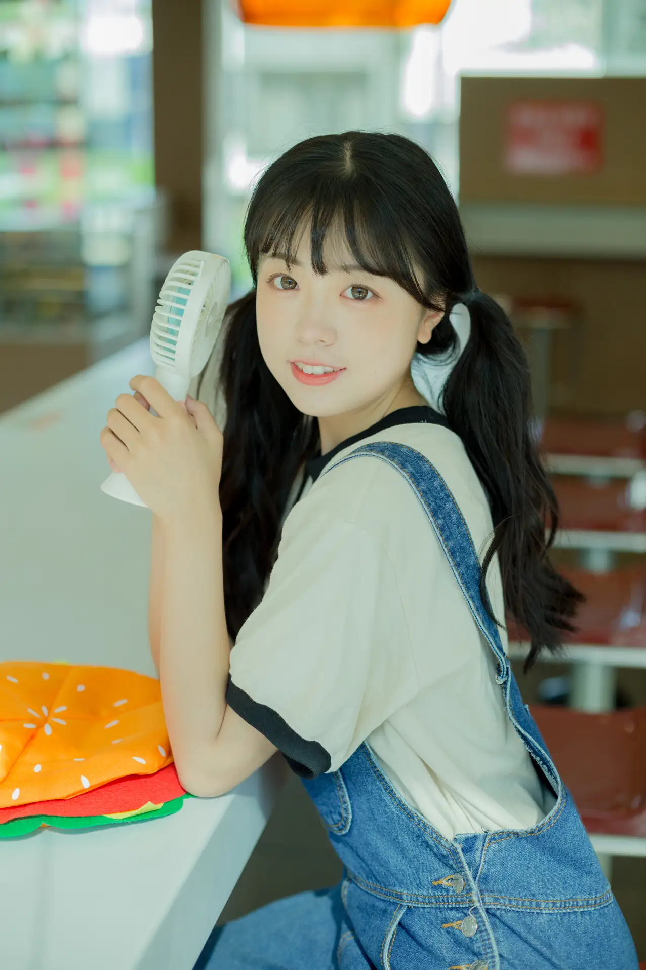 [YITUYU] 2022.08.31 Vol.1835 – Today I am a cute burger Cute bubbles#[36P]-2