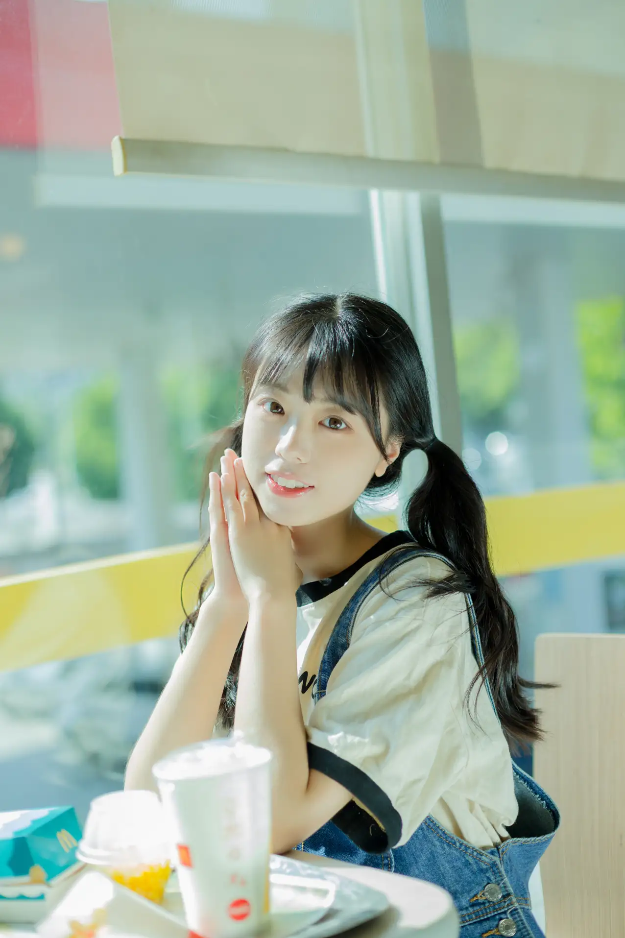 [YITUYU] 2022.08.31 Vol.1835 – Today I am a cute burger Cute bubbles#[36P]-2