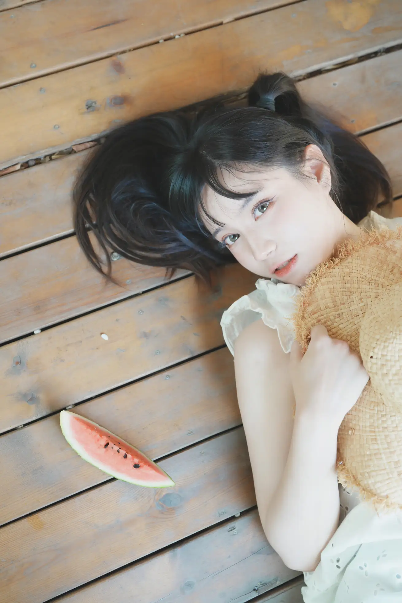 [YITUYU] 2022.09.05 Vol.1877 – Summer Girl and Watermelon Two plus six#[39P]-3