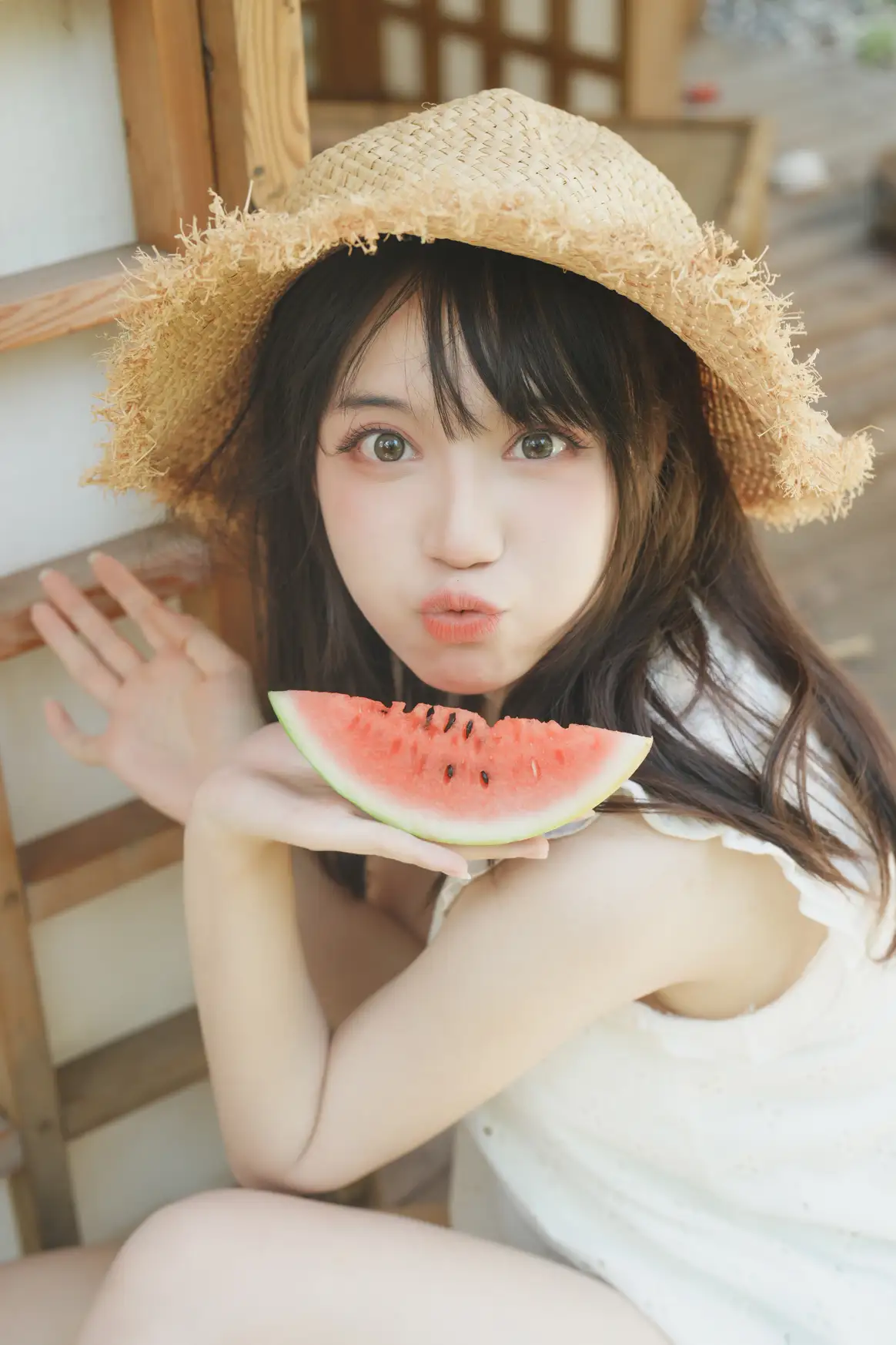 [YITUYU] 2022.09.05 Vol.1877 – Summer Girl and Watermelon Two plus six#[39P]-10