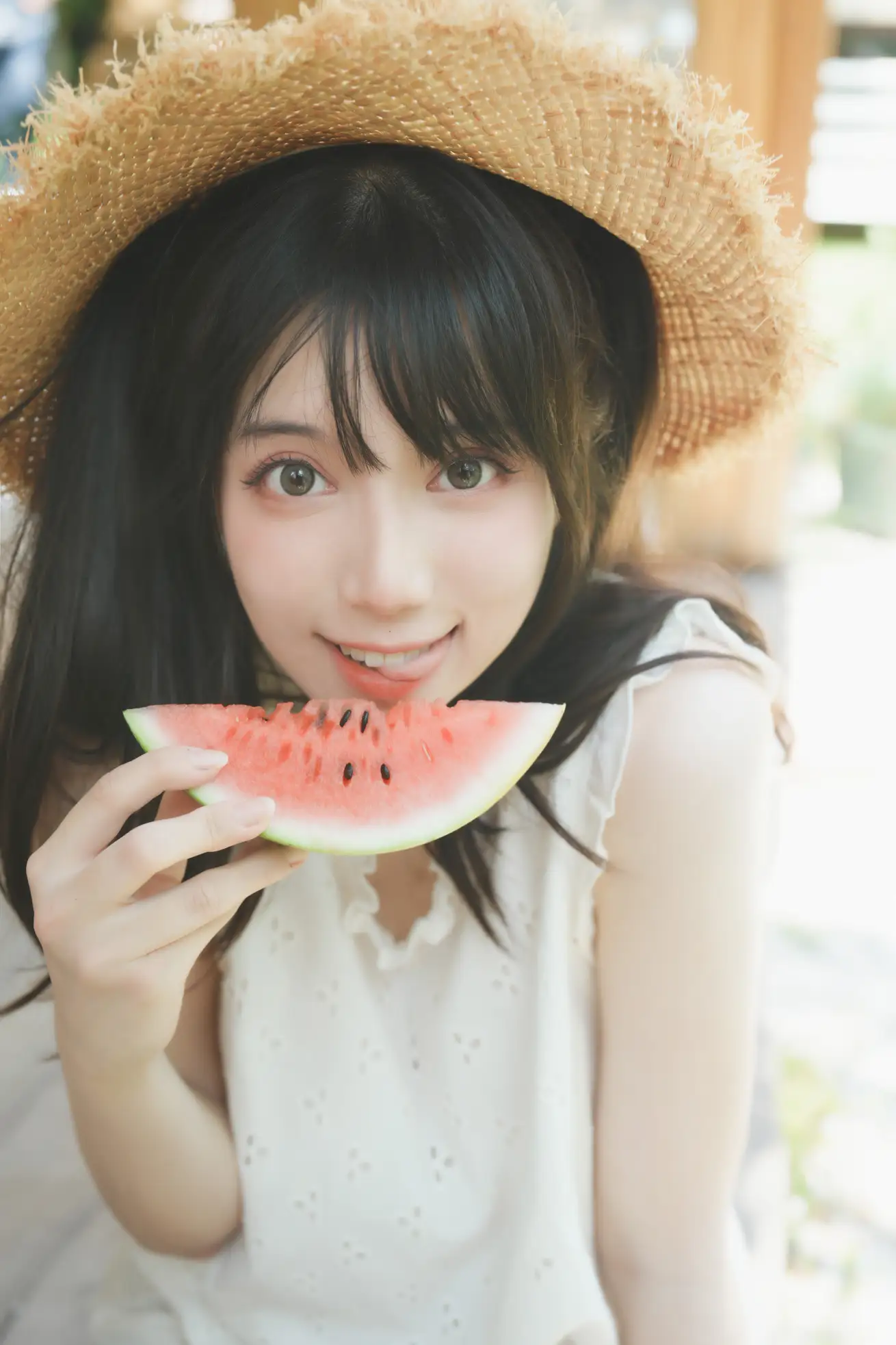 [YITUYU] 2022.09.05 Vol.1877 – Summer Girl and Watermelon Two plus six#[39P]-1
