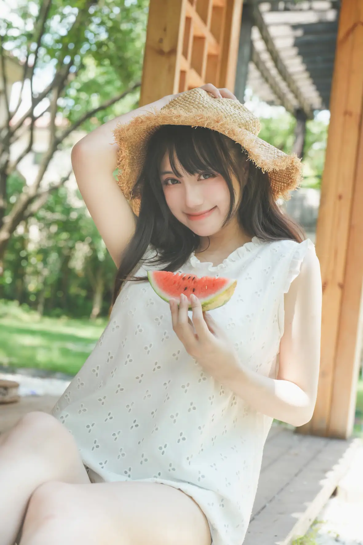 [YITUYU] 2022.09.05 Vol.1877 – Summer Girl and Watermelon Two plus six#[39P]-2