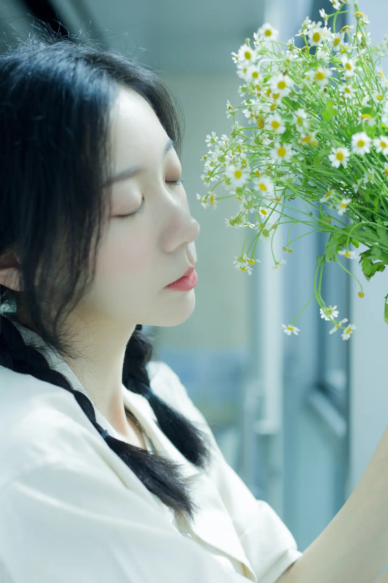 [YITUYU] 2022.08.22 Vol.1761 – Subway Adventures Cat Feeding Girl Cat Girl-#[39P]-1